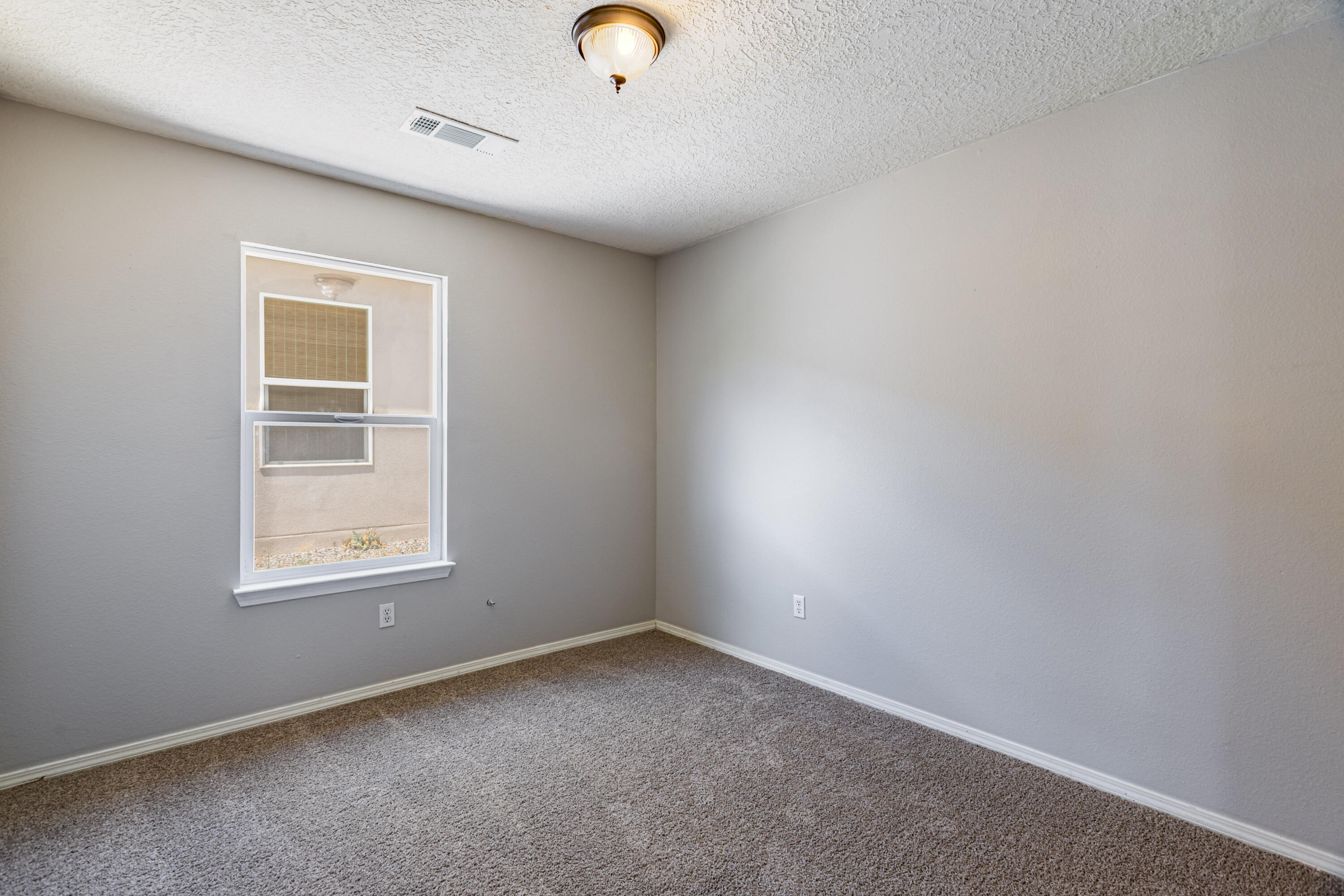 Photo 12 — 2137 Sagecrest Loop NE