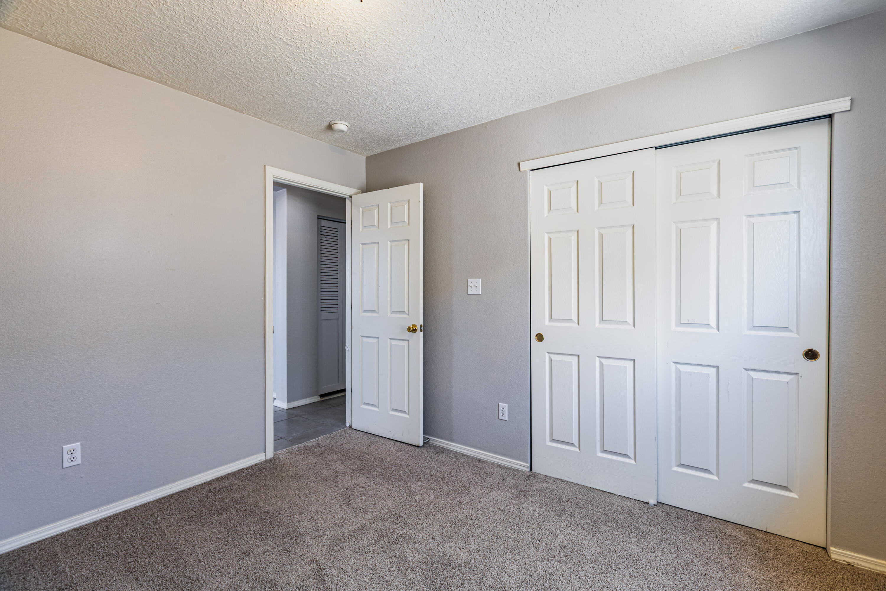 Photo 11 — 2137 Sagecrest Loop NE