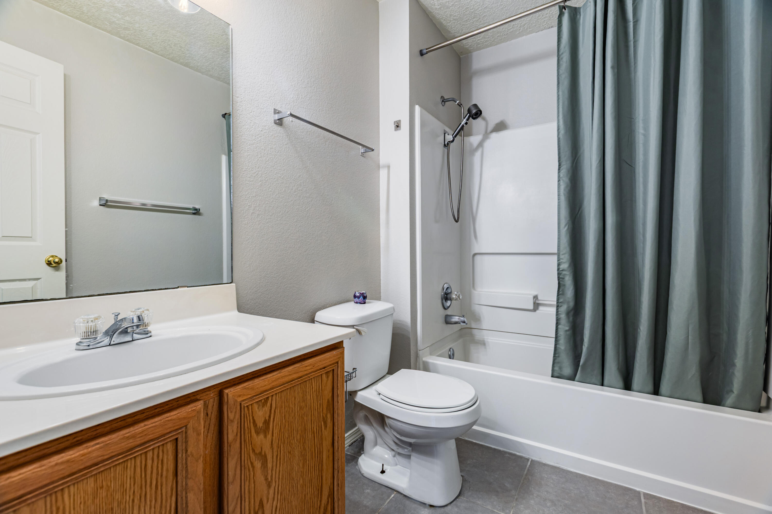 Photo 10 — 2137 Sagecrest Loop NE