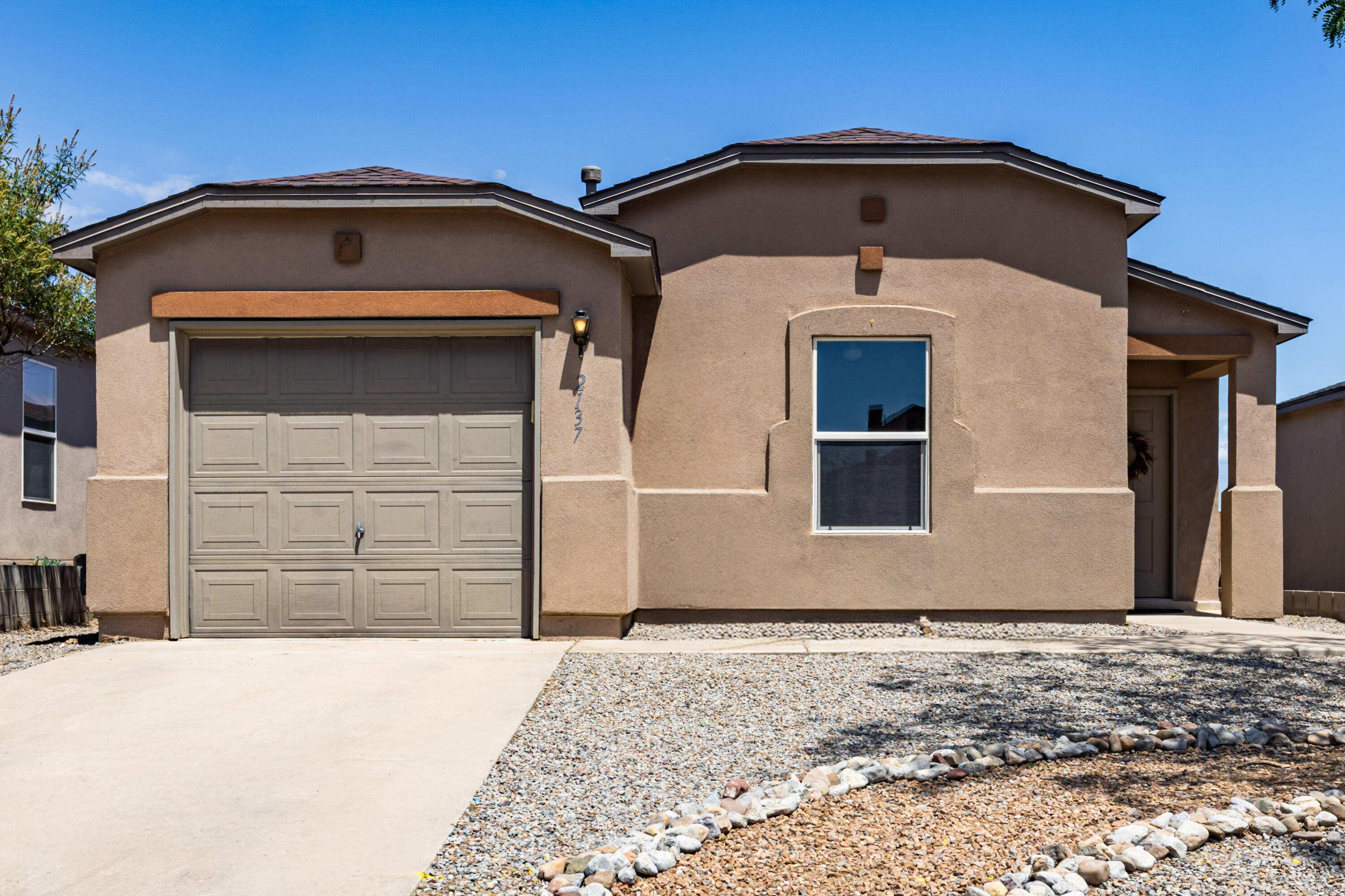 Photo 4 — 2137 Sagecrest Loop NE