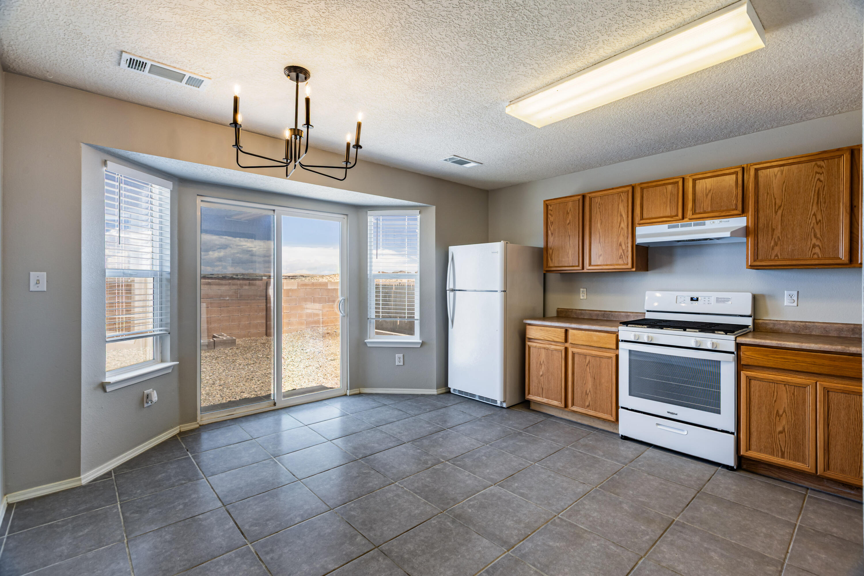 Photo 20 — 2137 Sagecrest Loop NE