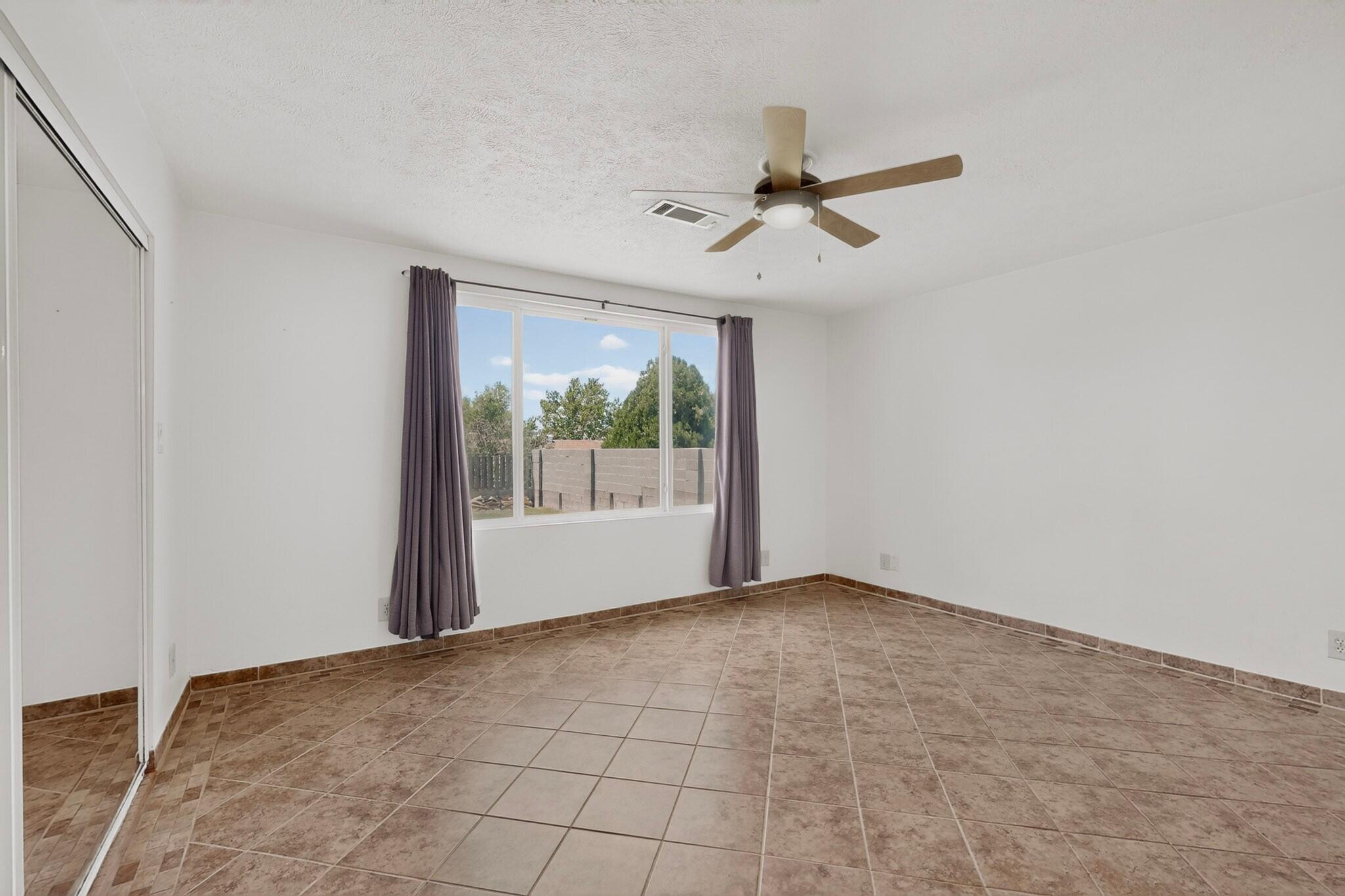 Photo 20 — 11420 Manitoba Drive NE
