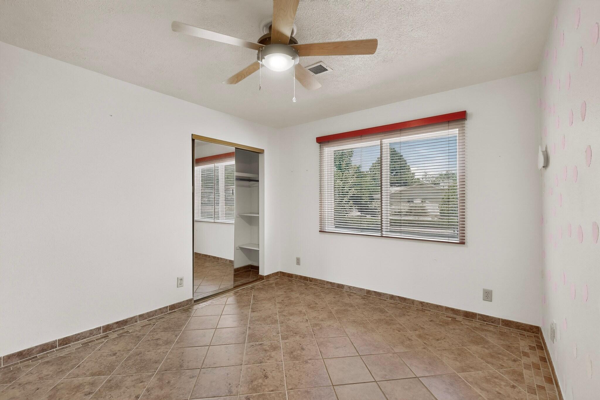 Photo 14 — 11420 Manitoba Drive NE