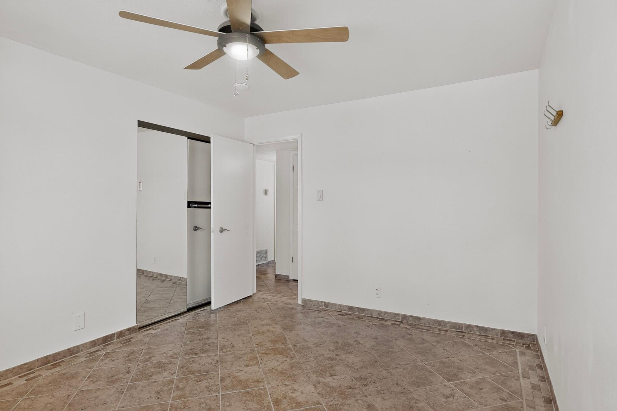 Photo 11 — 11420 Manitoba Drive NE