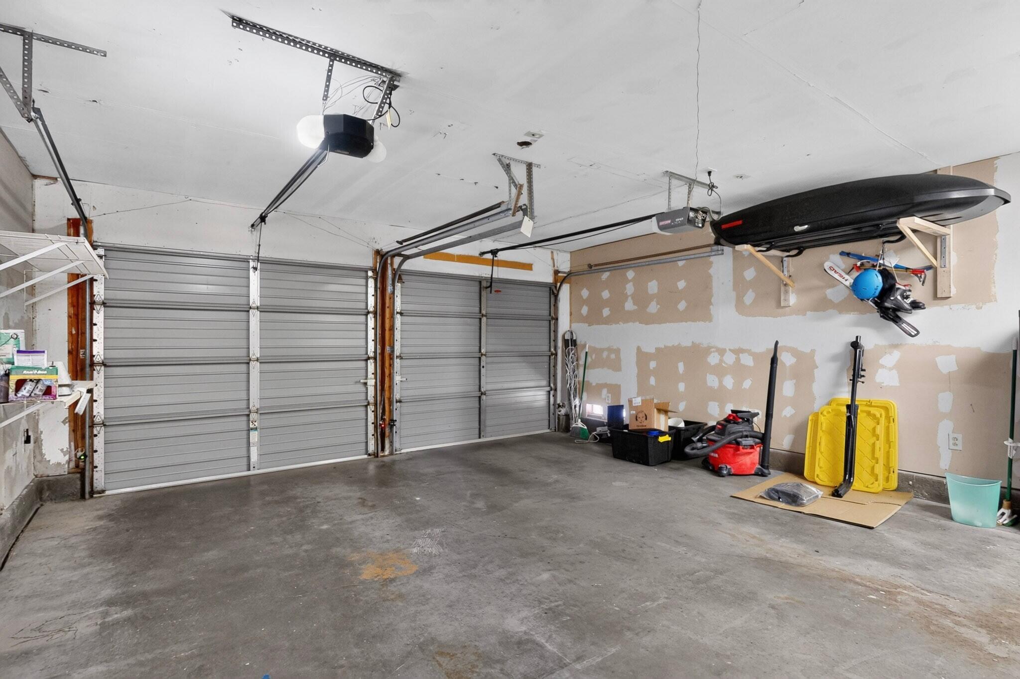 Photo 7 — 11420 Manitoba Drive NE