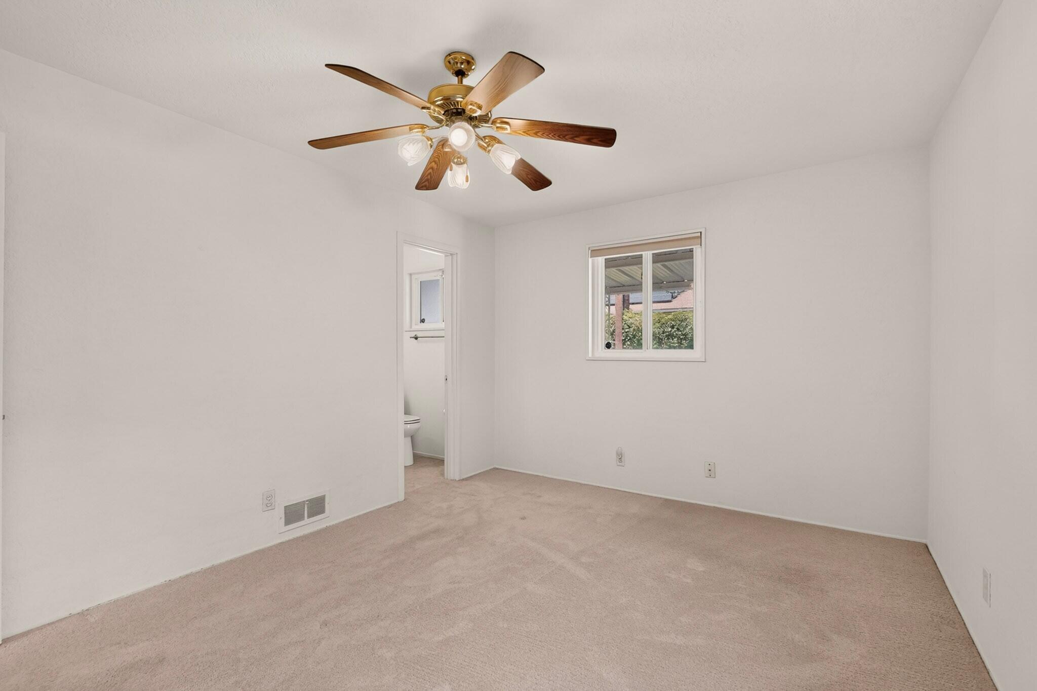 Photo 15 — 9535 Elvin Avenue NE