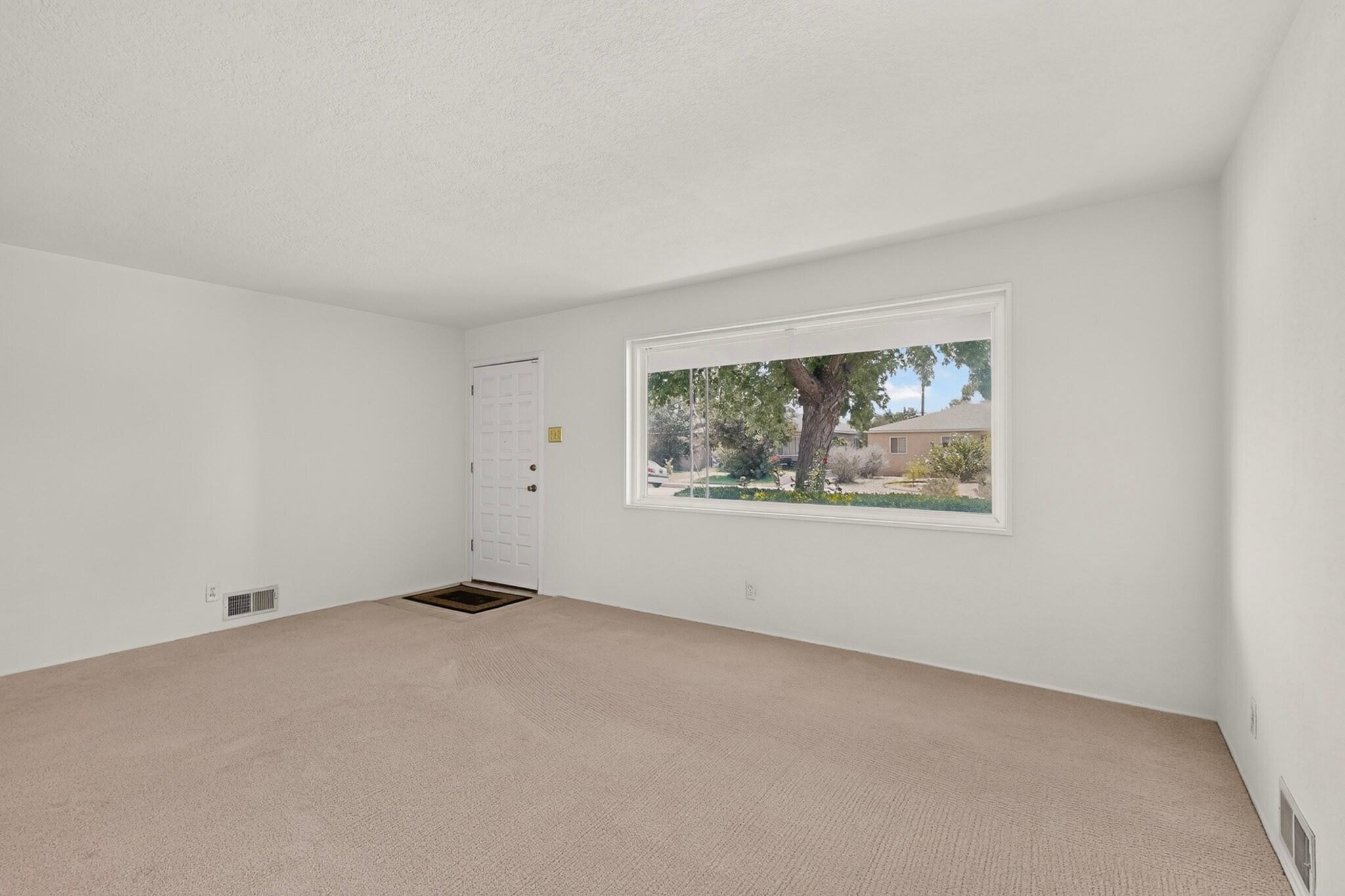 Photo 3 — 9535 Elvin Avenue NE