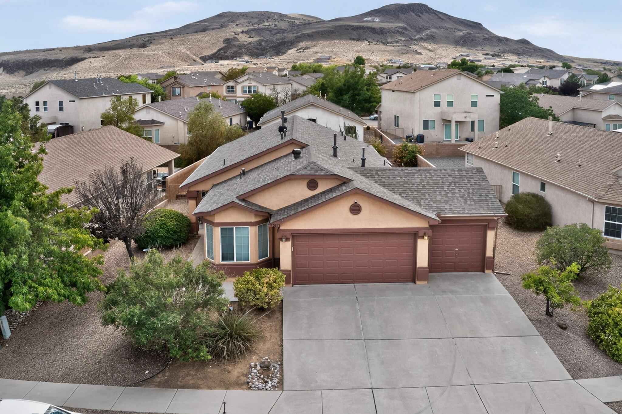 Photo 11 — 2871 Desert Sage Avenue SW