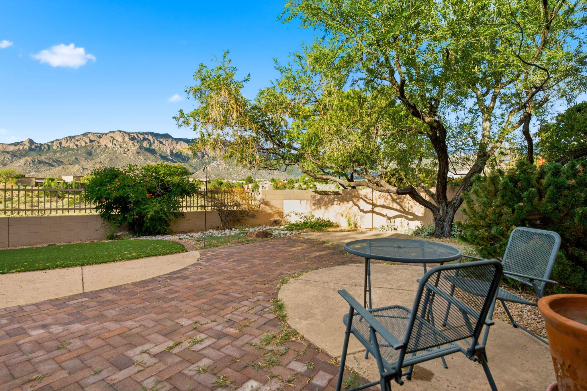 Photo 11 — 13201 Desert Rose Avenue NE