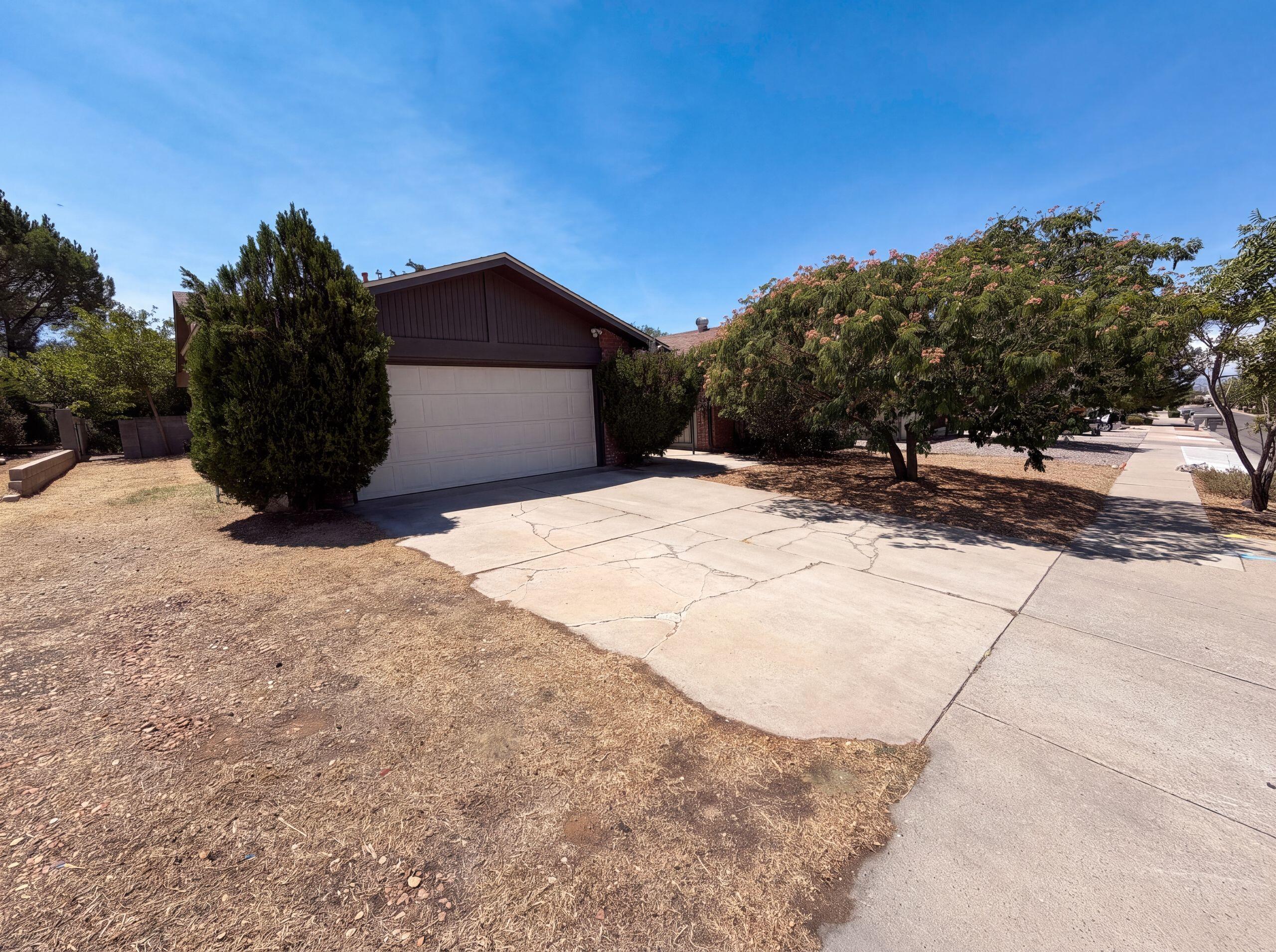 6908 Welton Drive NE