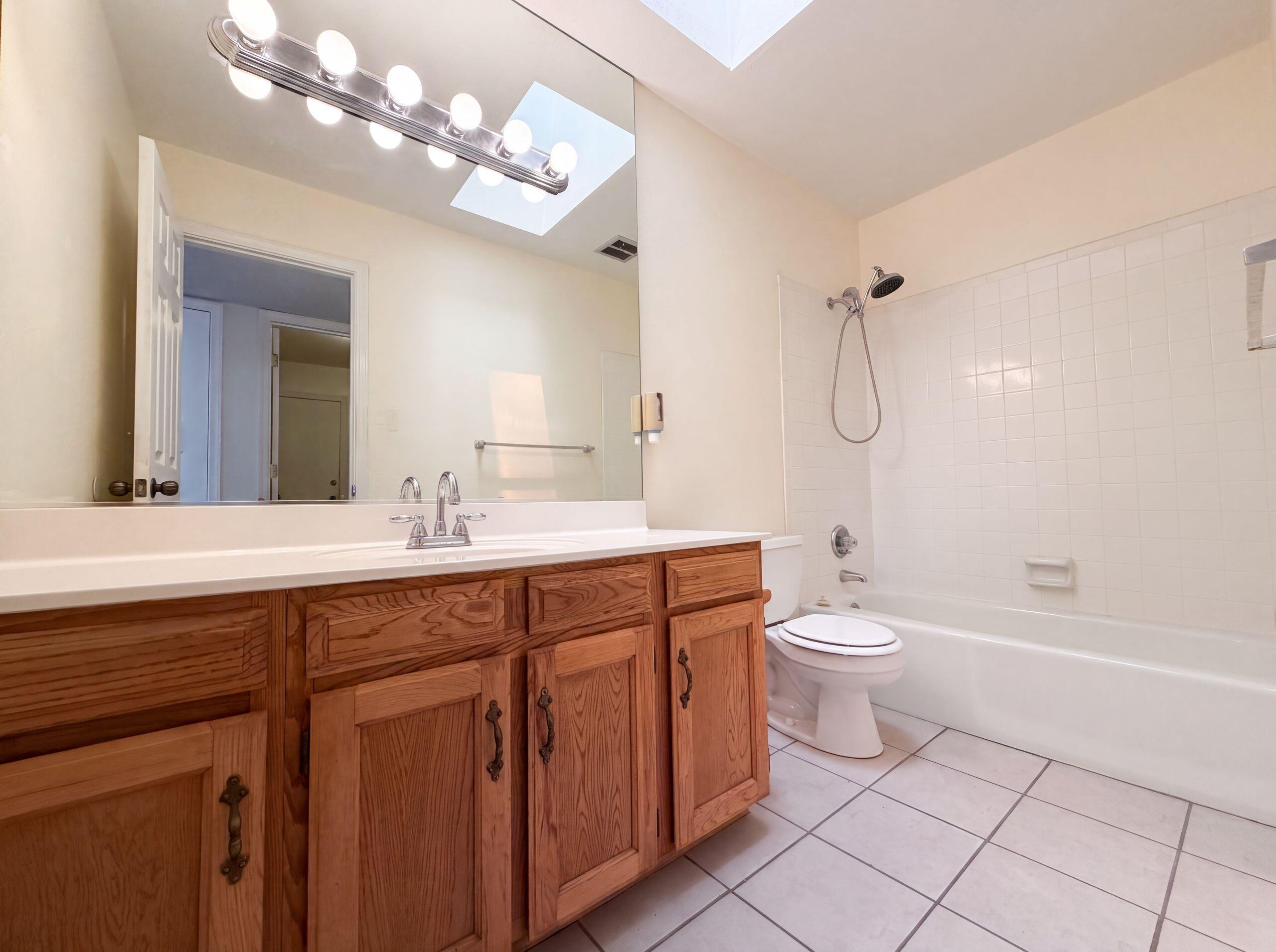 Photo 10 — 6908 Welton Drive NE