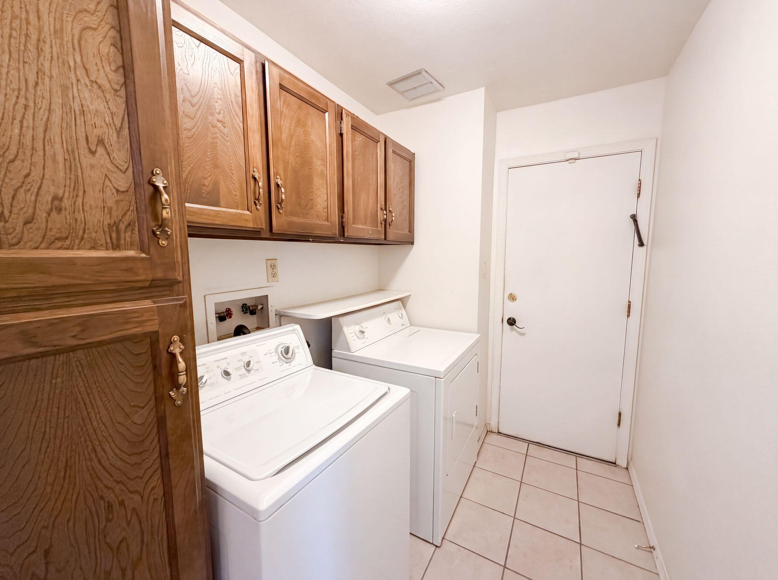 Photo 7 — 6908 Welton Drive NE