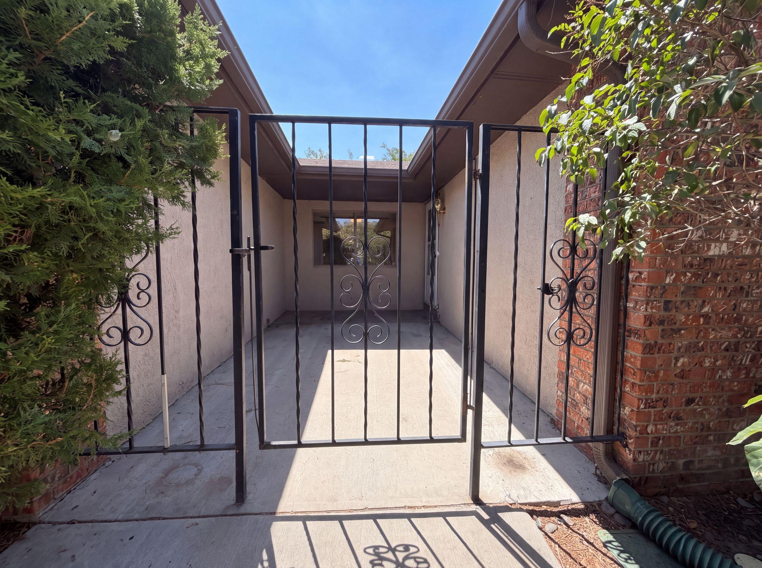 Photo 4 — 6908 Welton Drive NE