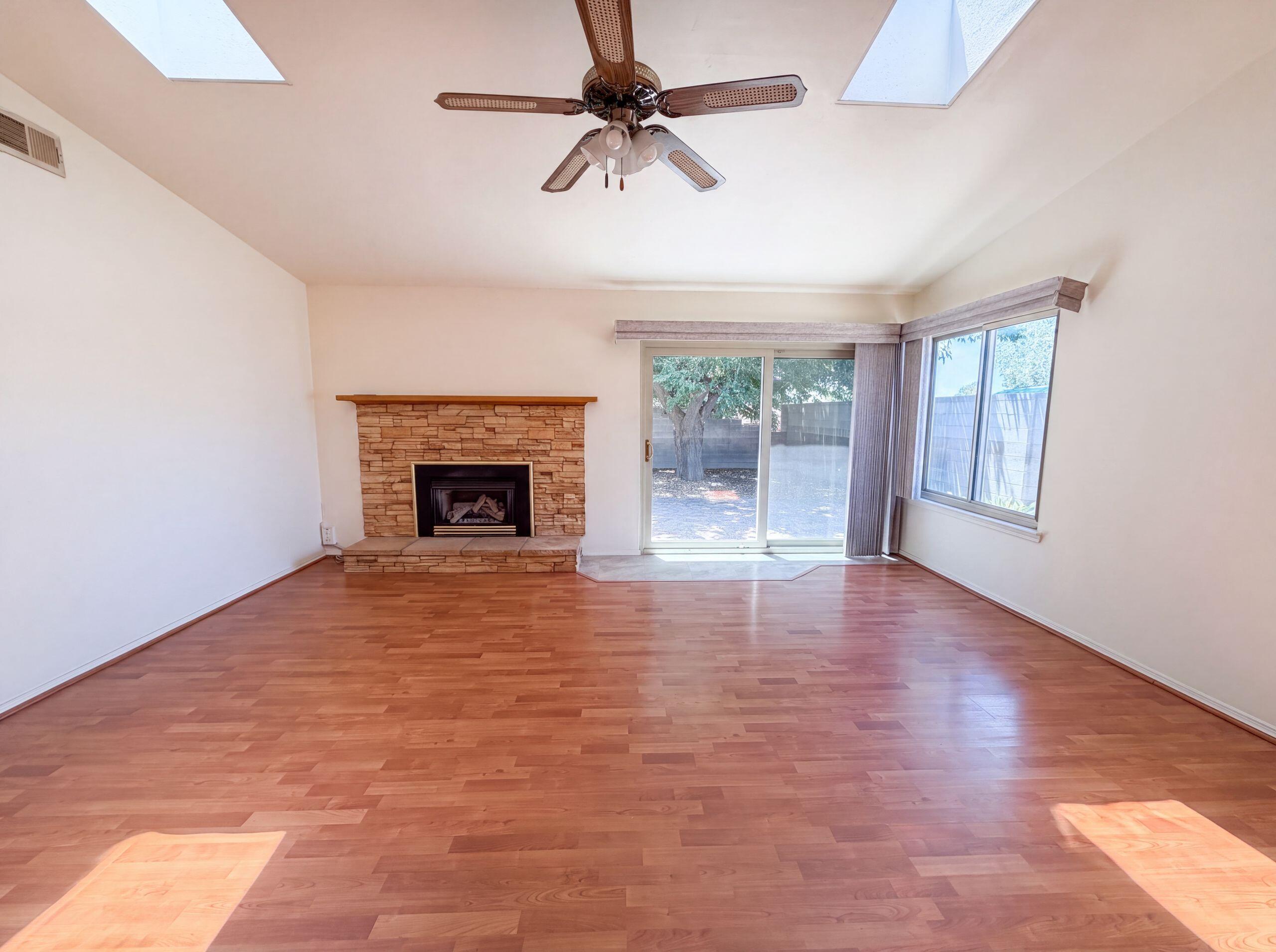Photo 20 — 6908 Welton Drive NE