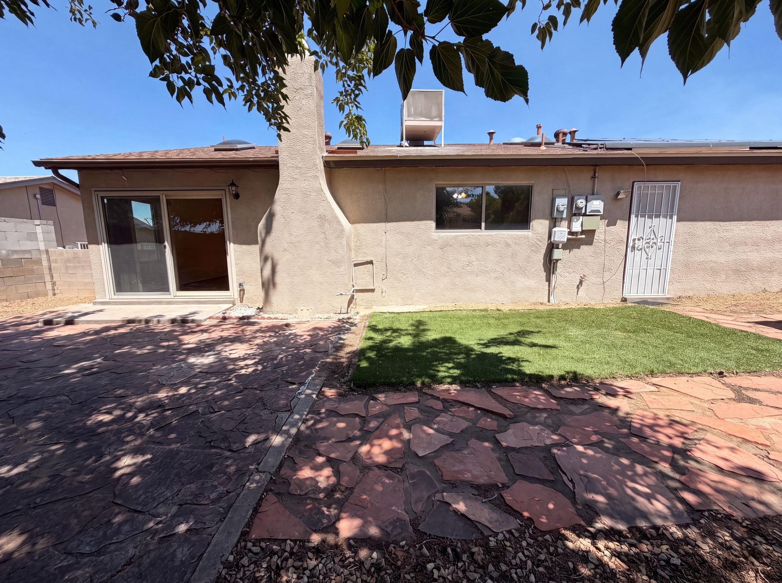 Photo 18 — 6908 Welton Drive NE
