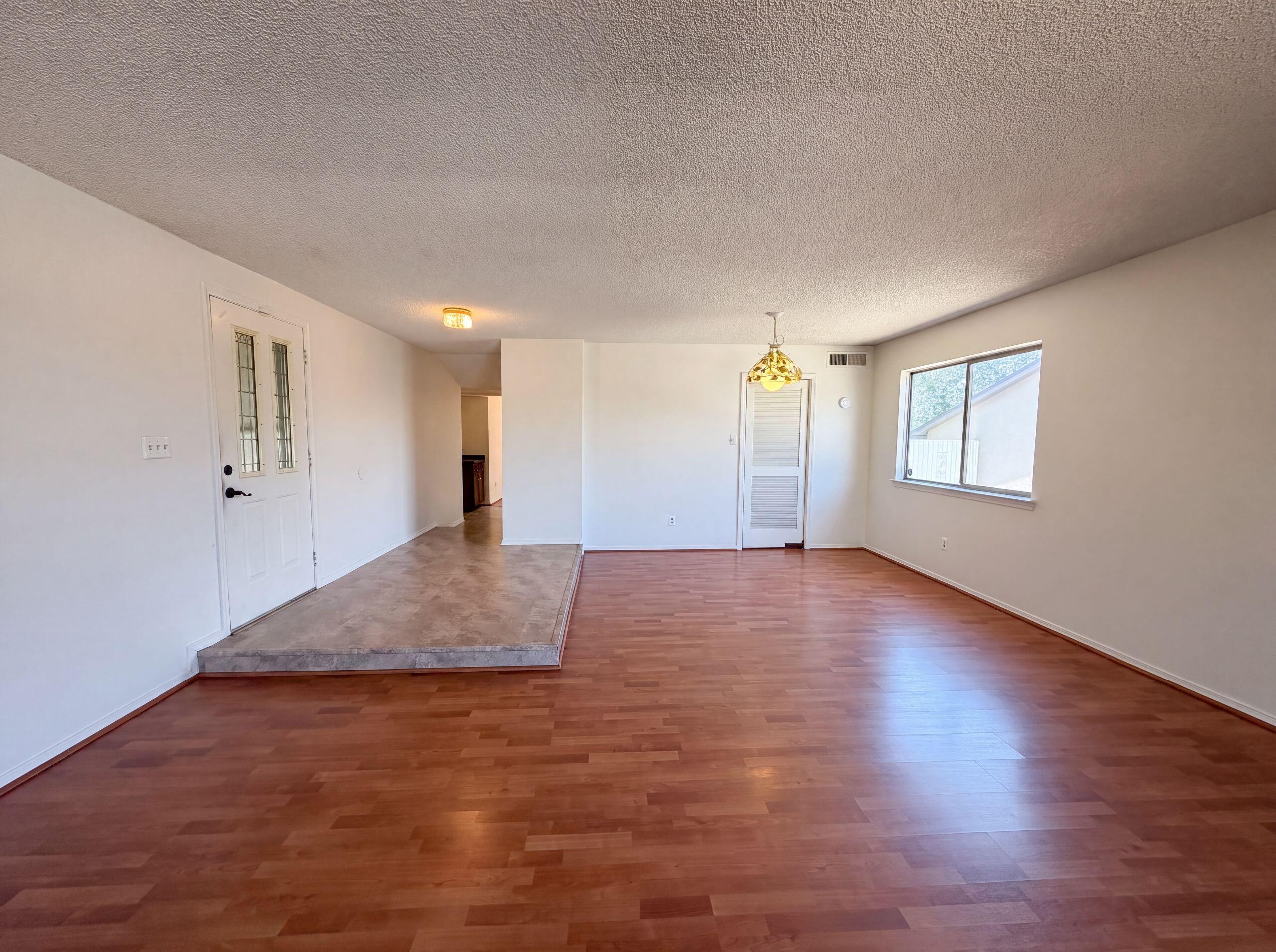 Photo 17 — 6908 Welton Drive NE