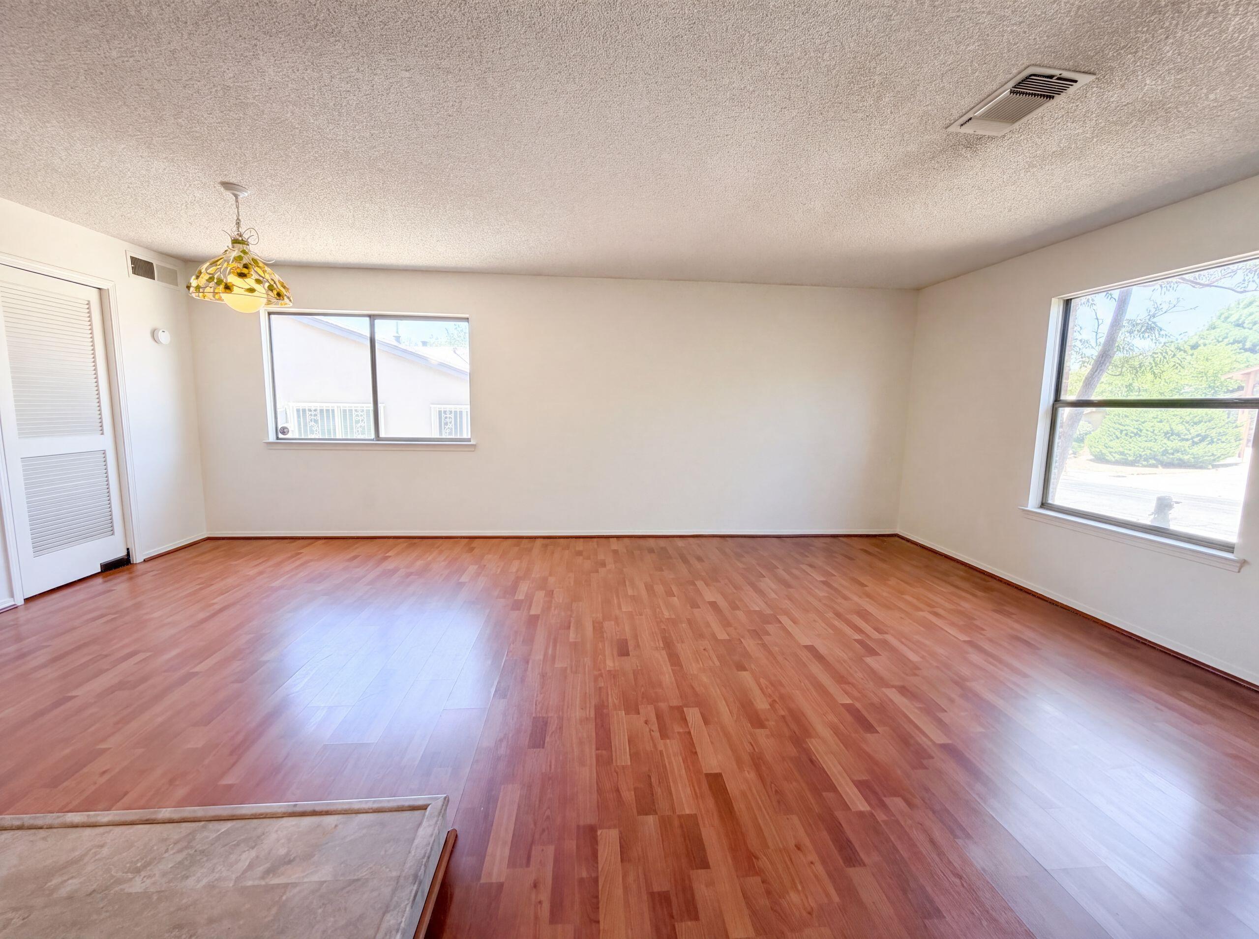 Photo 16 — 6908 Welton Drive NE