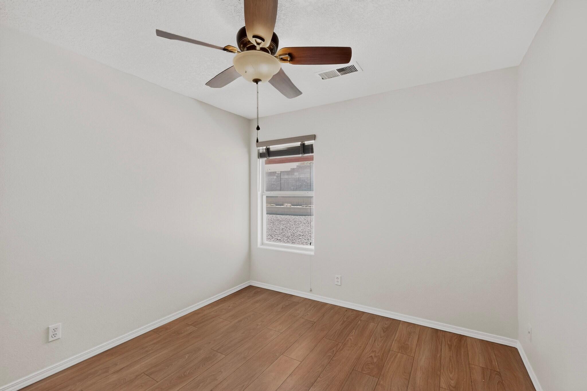 Photo 17 — 4970 Dream Dancer Drive NE