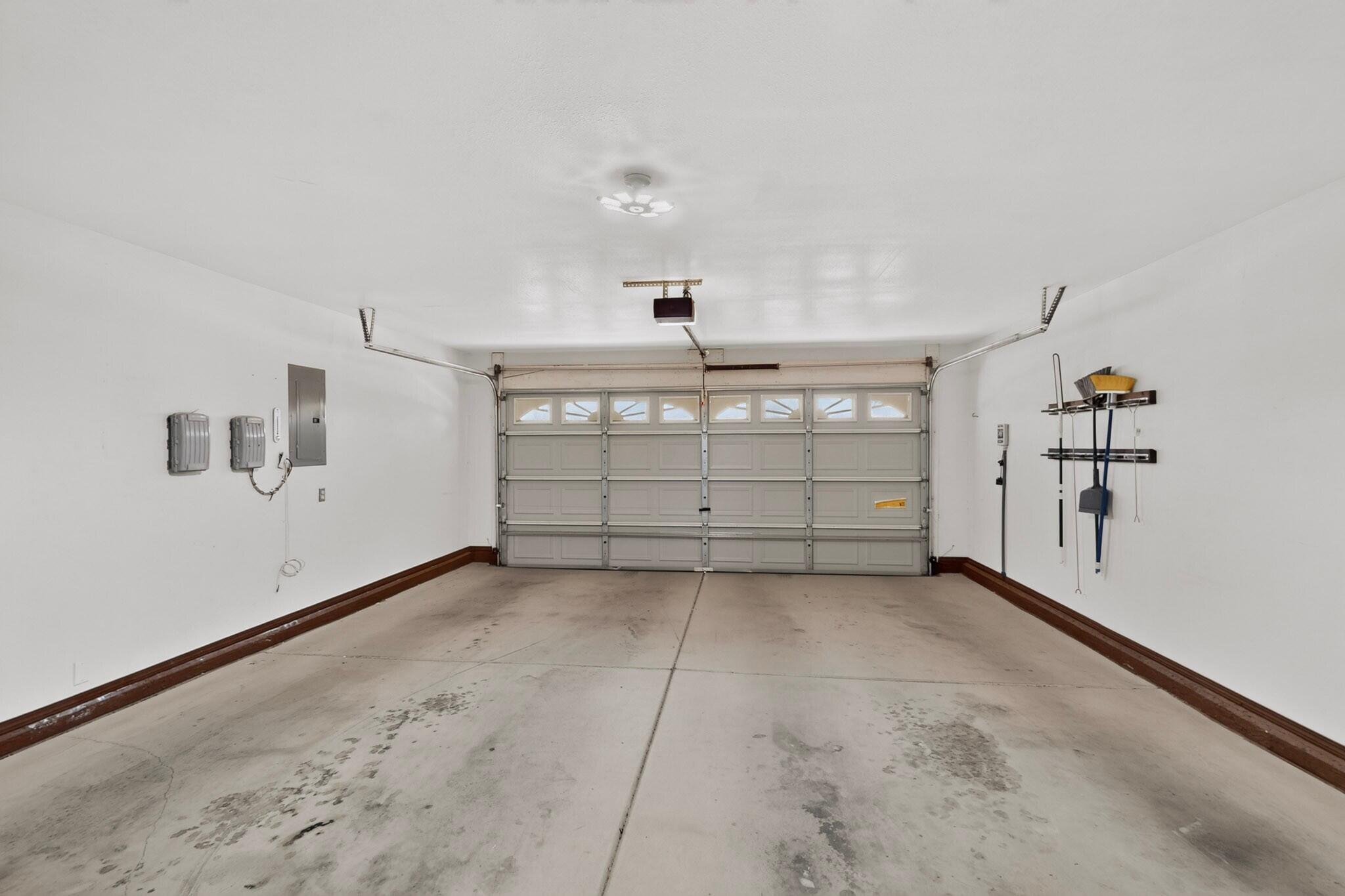 Photo 11 — 4970 Dream Dancer Drive NE