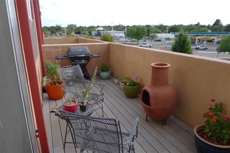Photo 2 — 320 Adams Street SE
