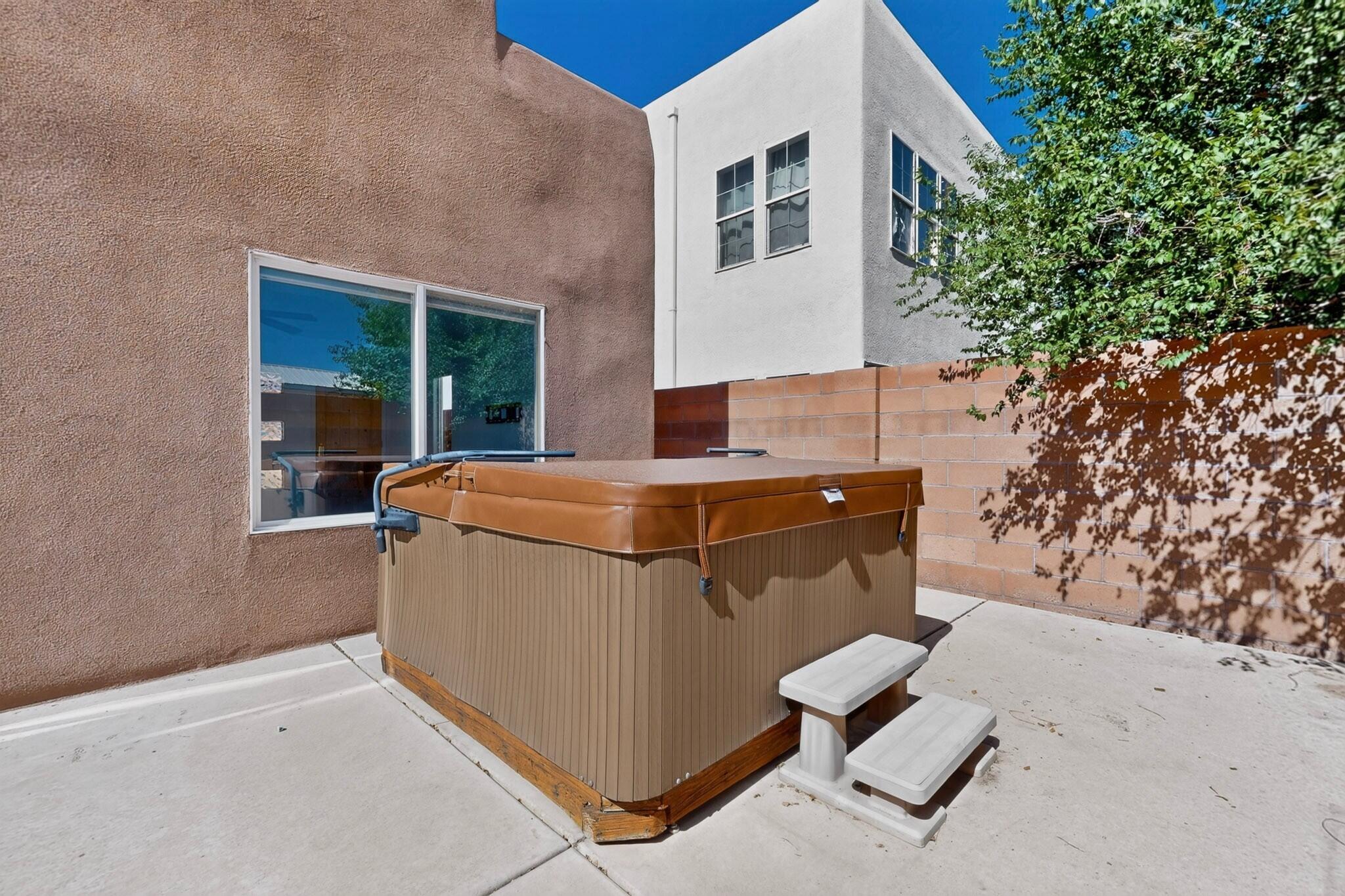 Photo 7 — 2104 San Venito Road NW