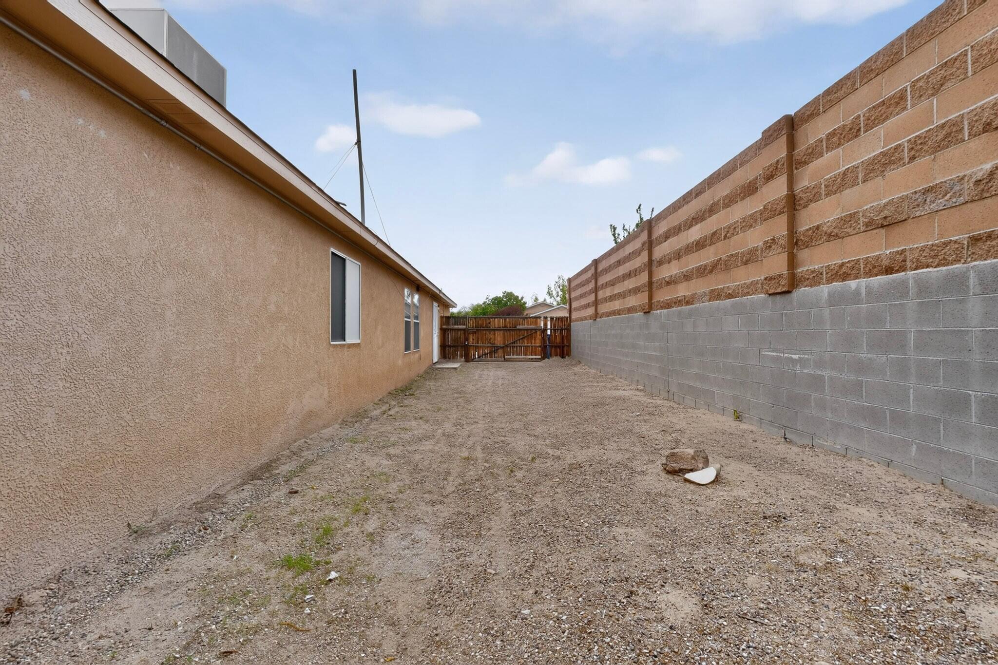 Photo 3 — 10612 Albero Rosso Drive NW