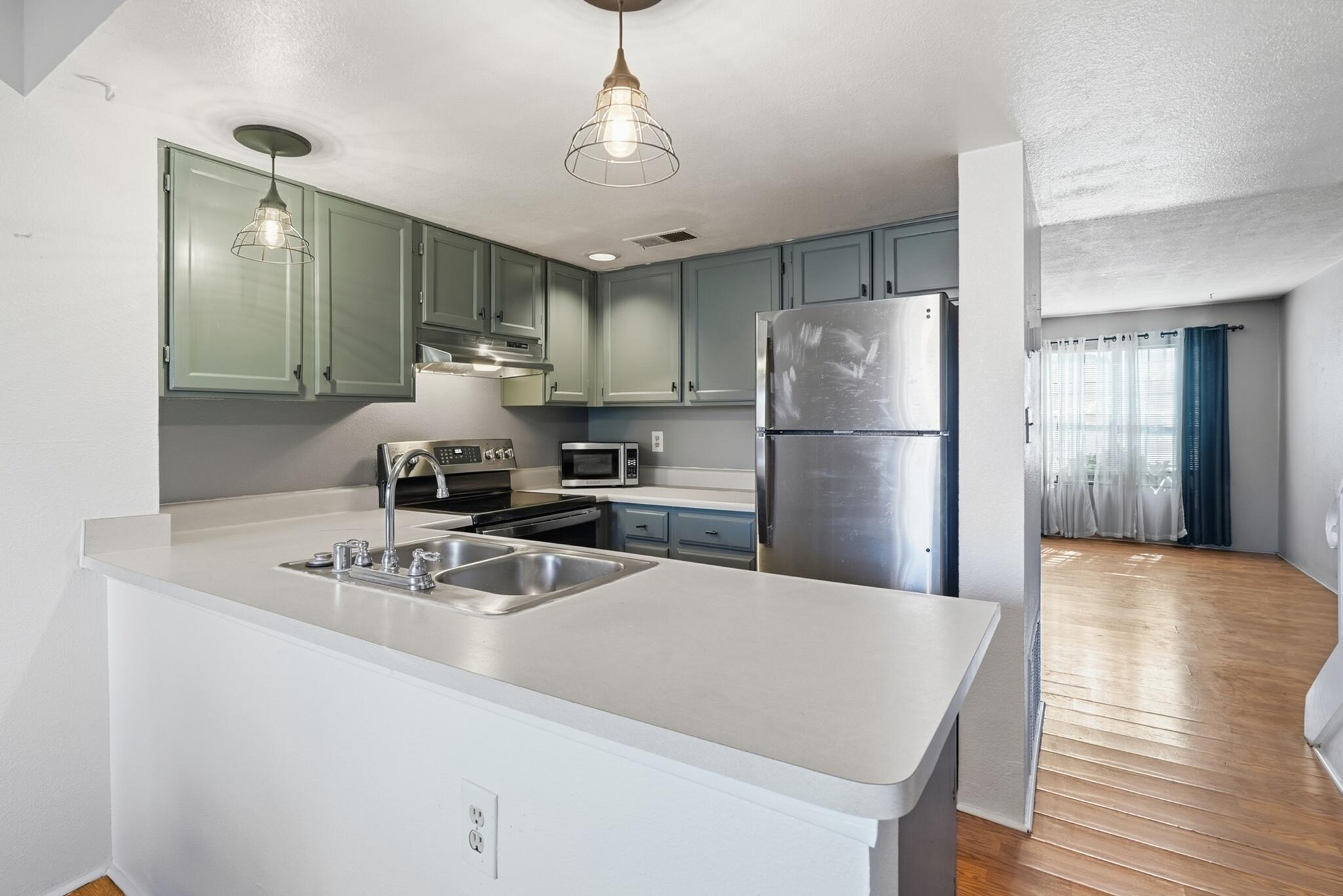 Photo 19 — 3301 Monroe Street NE UNIT G73
