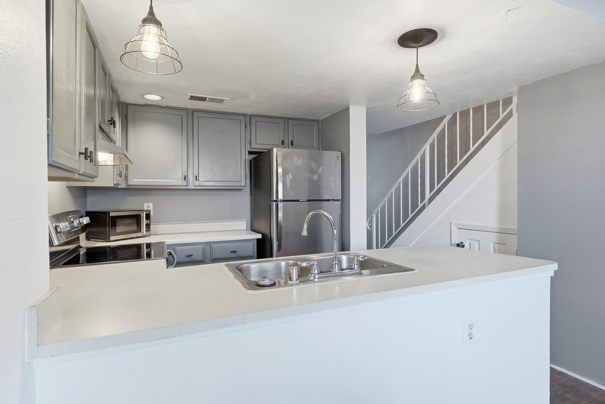 Photo 16 — 3301 Monroe Street NE UNIT G73