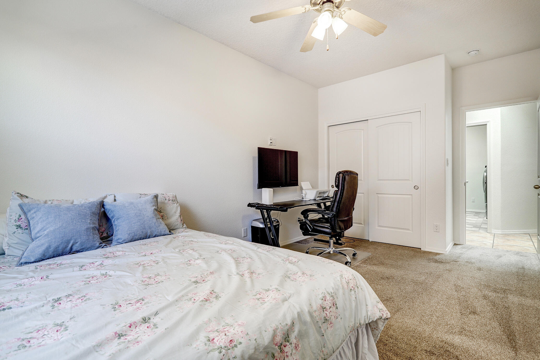Photo 11 — 5536 Costa Garraf Road NW