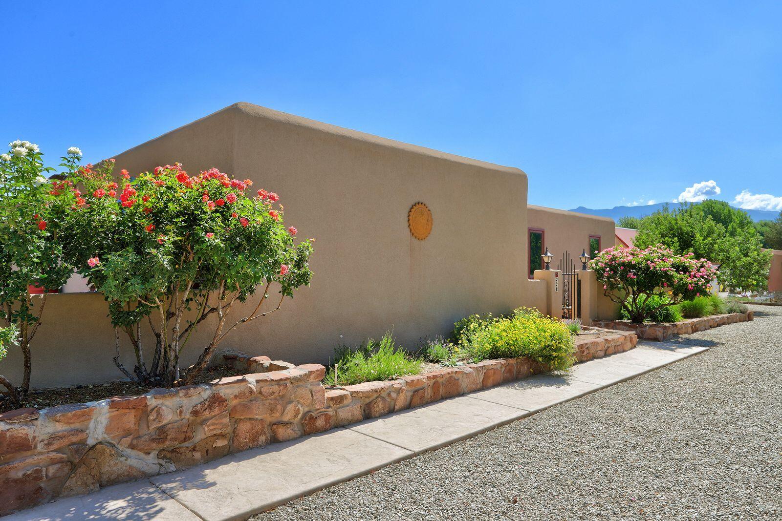 228 Los Manzanos Road, Corrales, NM 87048