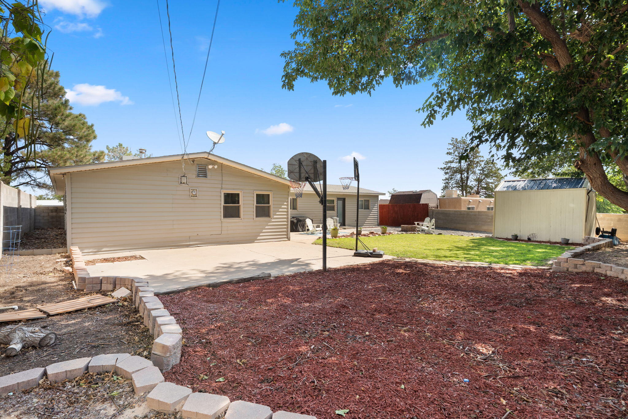 Photo 5 — 5720 Avenida La Mirada Place NW