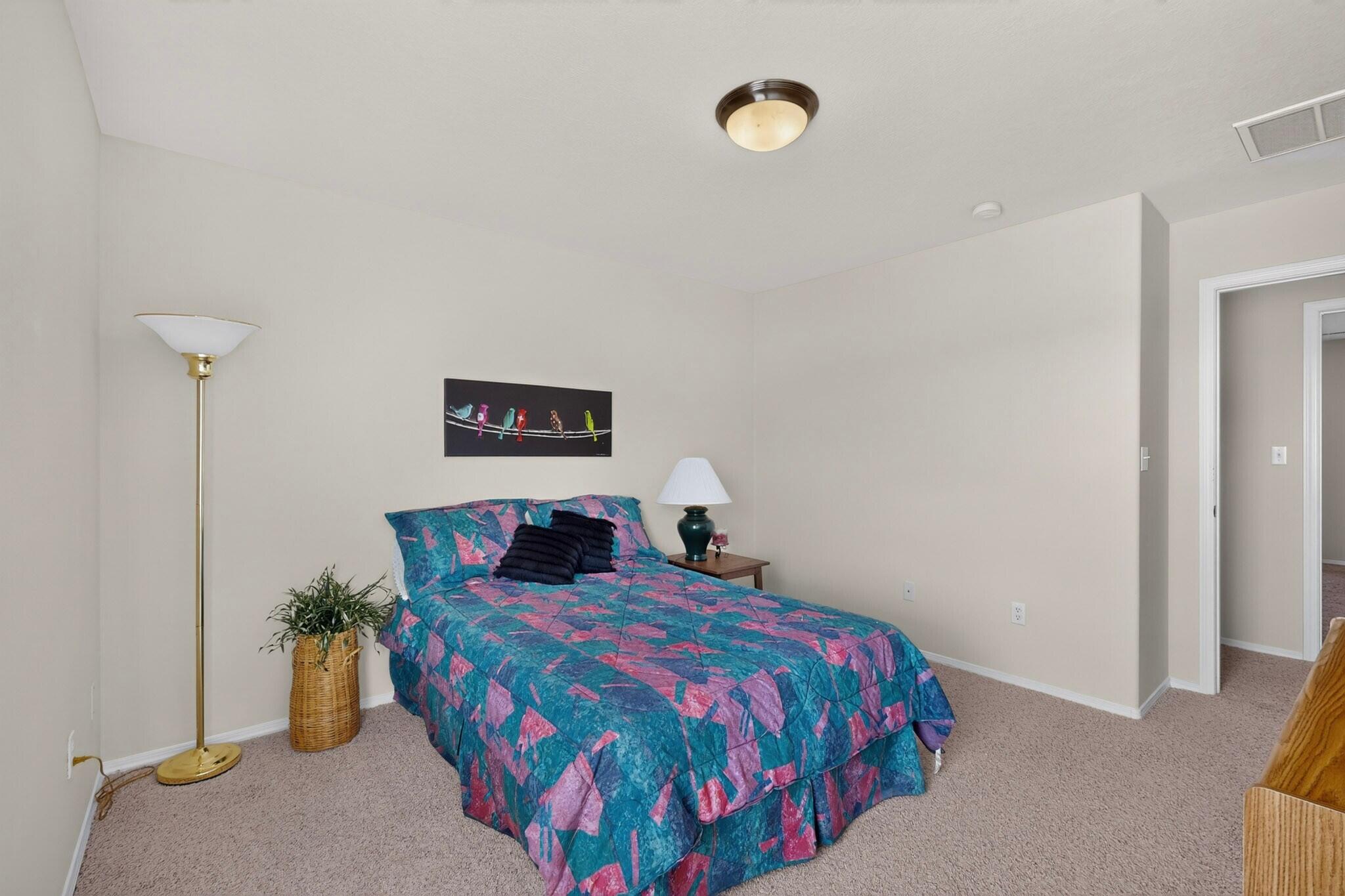 Photo 14 — 12536 Woodland Avenue NE