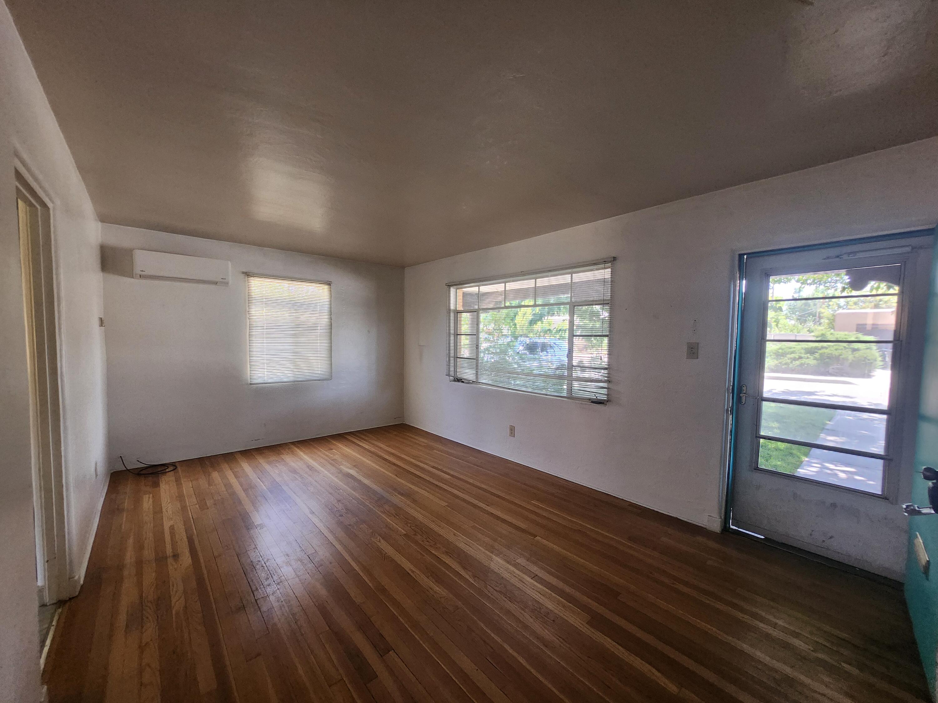 Photo 9 — 4019 Roma Avenue NE