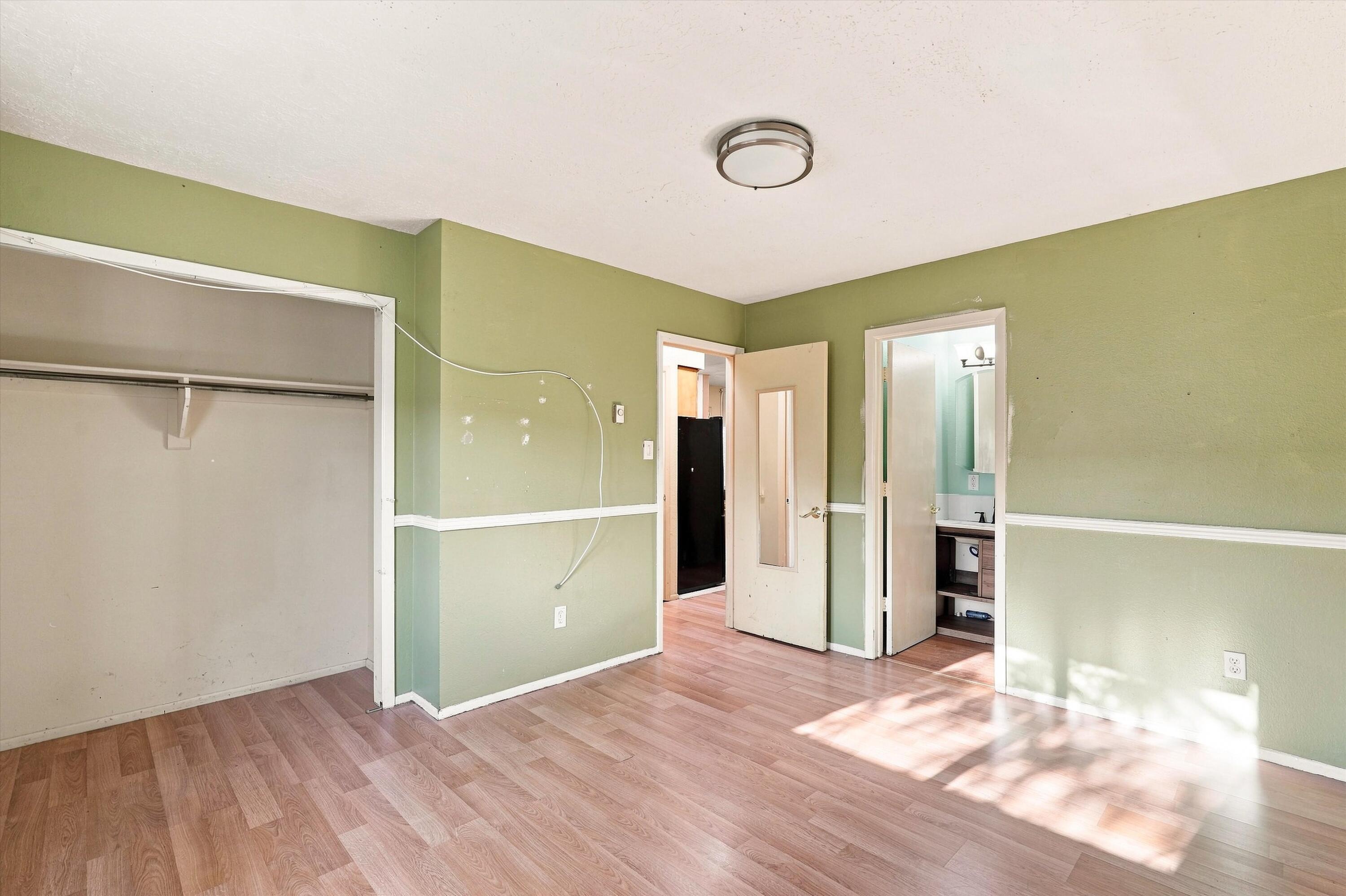 Photo 17 — 3413 Abbey Court NW