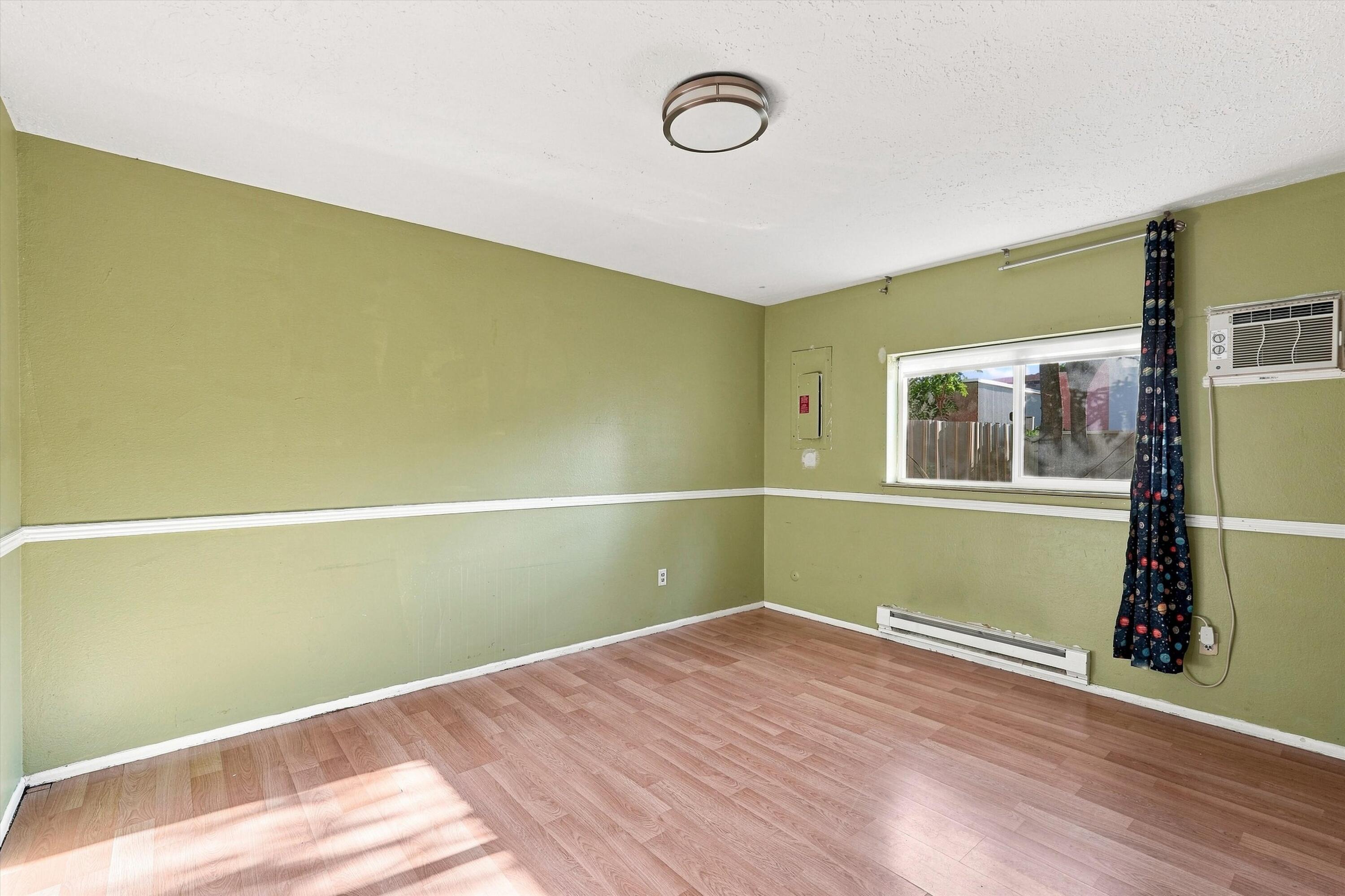 Photo 16 — 3413 Abbey Court NW
