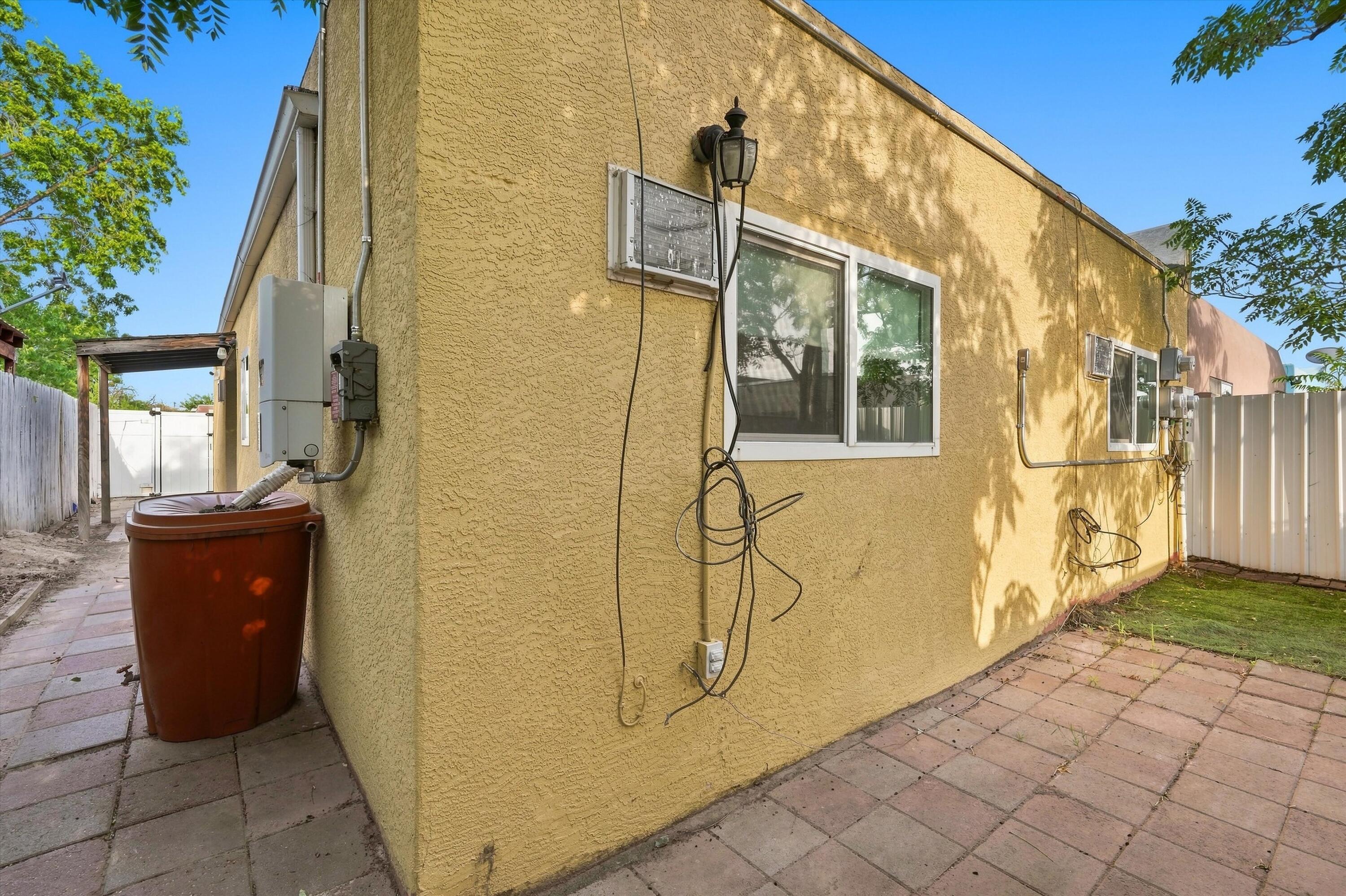 Photo 5 — 3413 Abbey Court NW