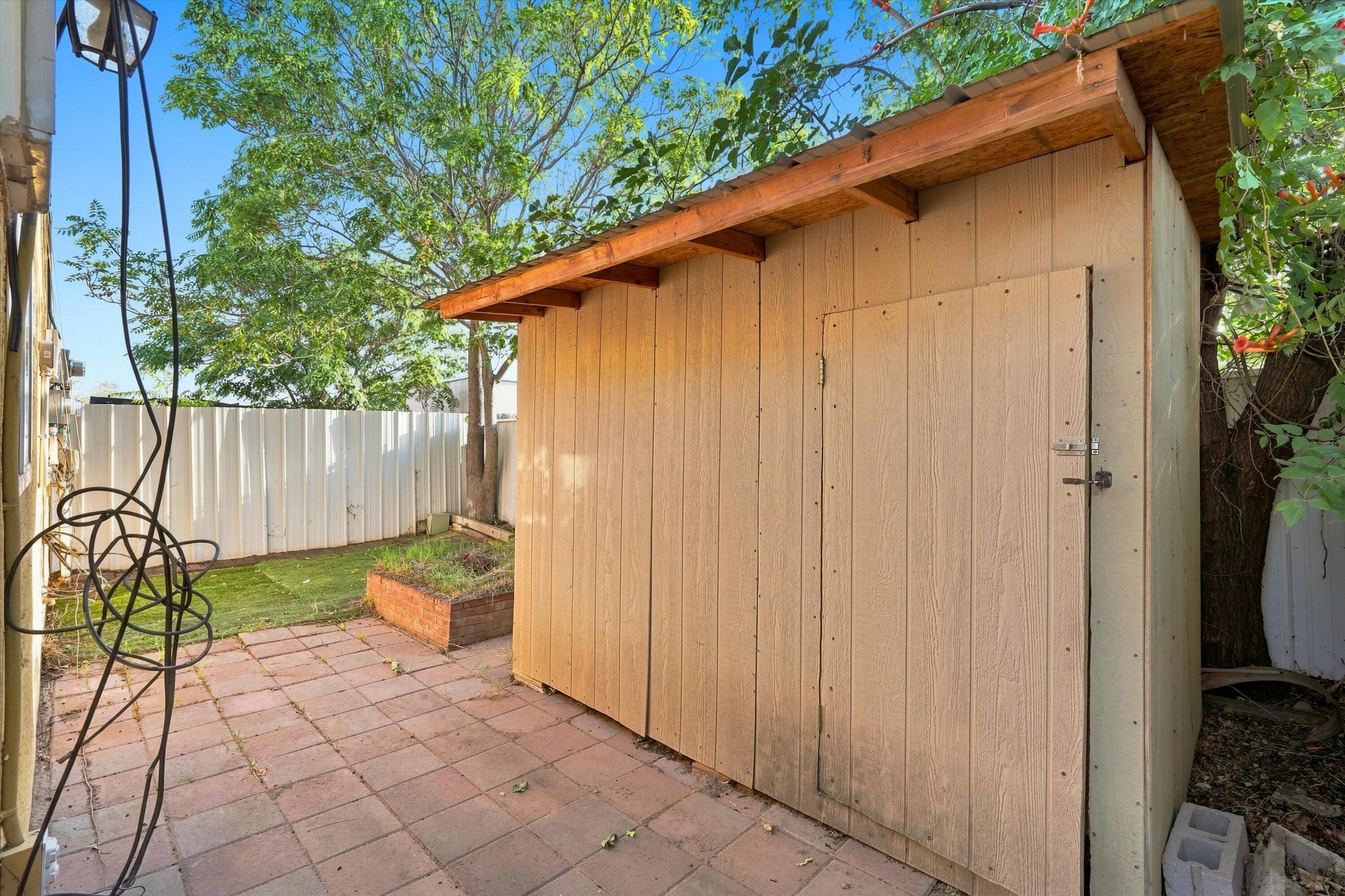 Photo 4 — 3413 Abbey Court NW