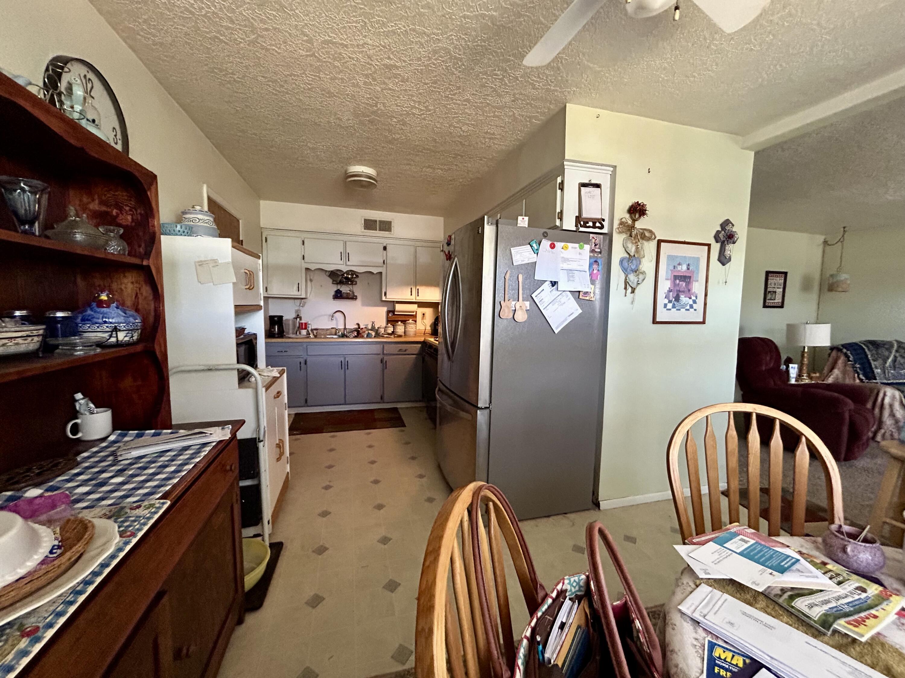 Photo 4 — 825 La Luz Drive SW