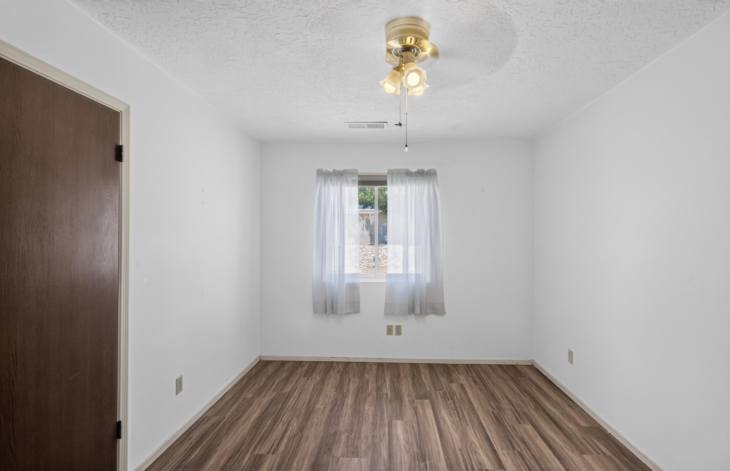 Photo 14 — 612 Hood Road SE
