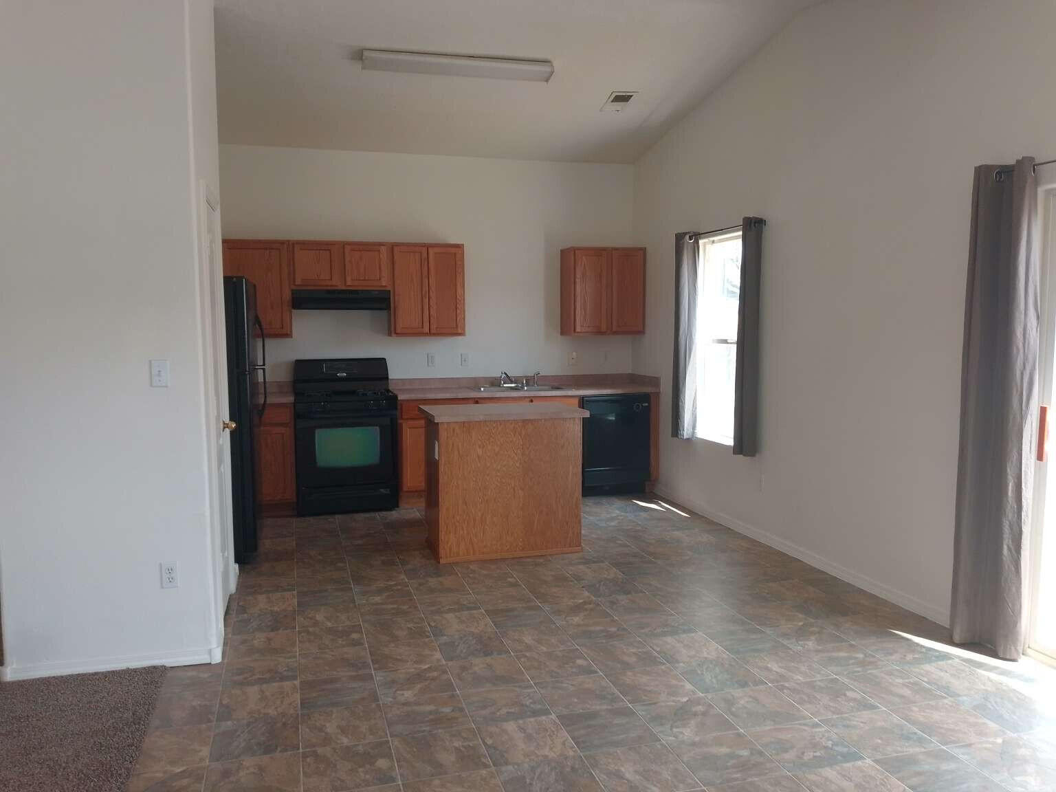 Photo 6 — 10136 High Range Road SW