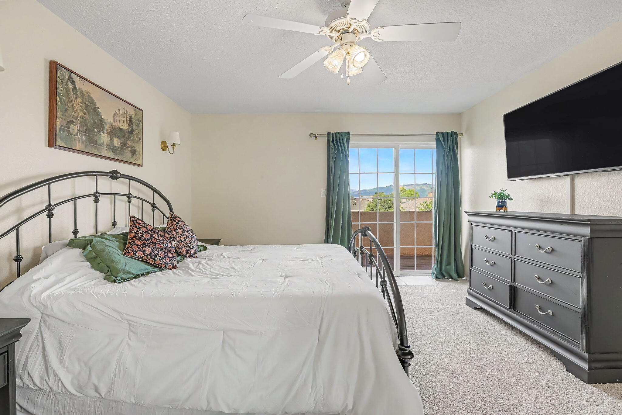 Photo 4 — 10232 Ventana Hills Road NW