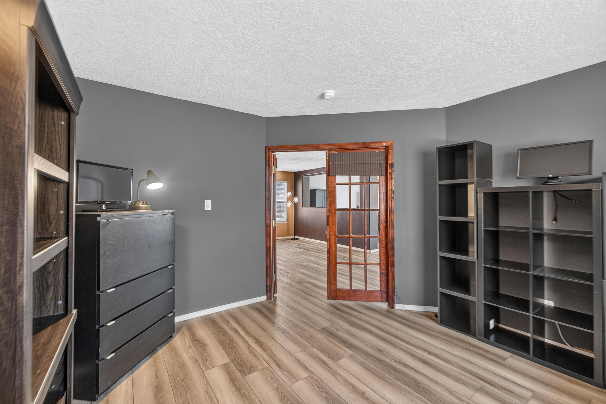Photo 20 — 2912 McKinnon Way SW