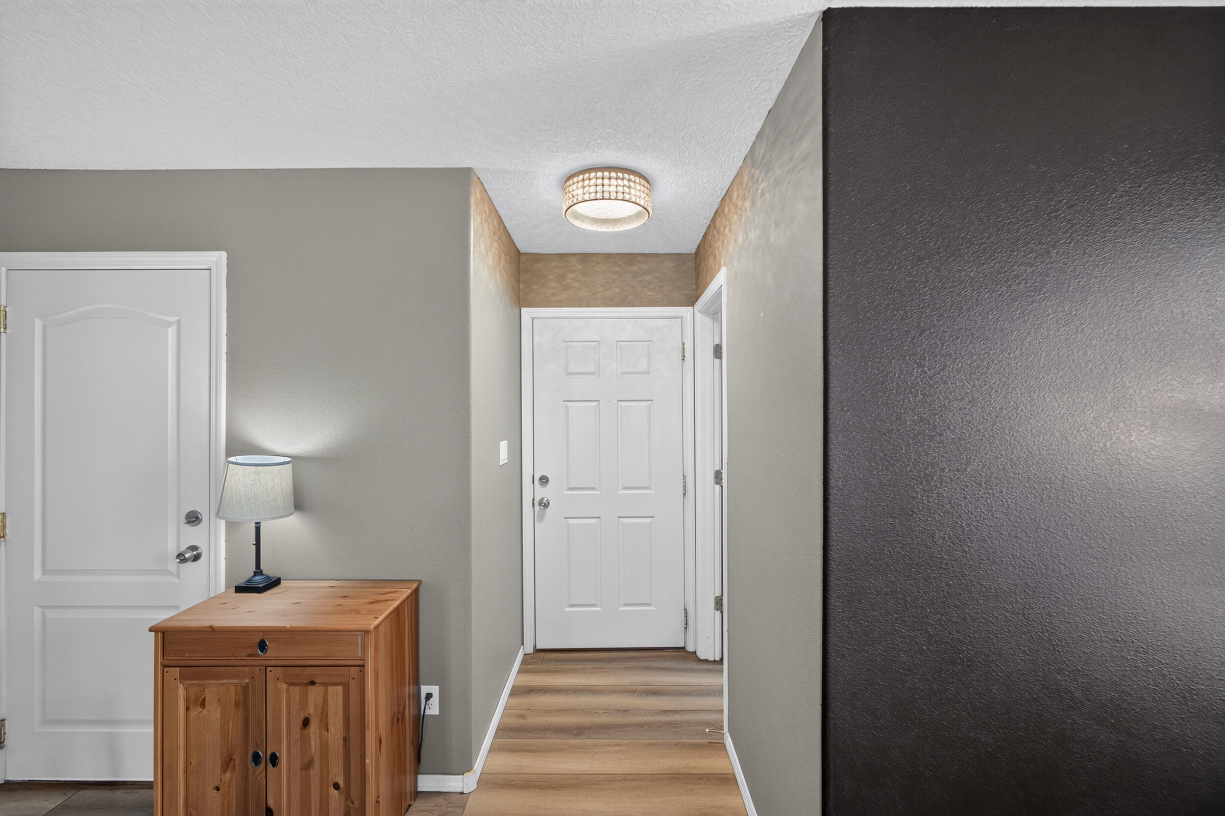 Photo 19 — 2912 McKinnon Way SW