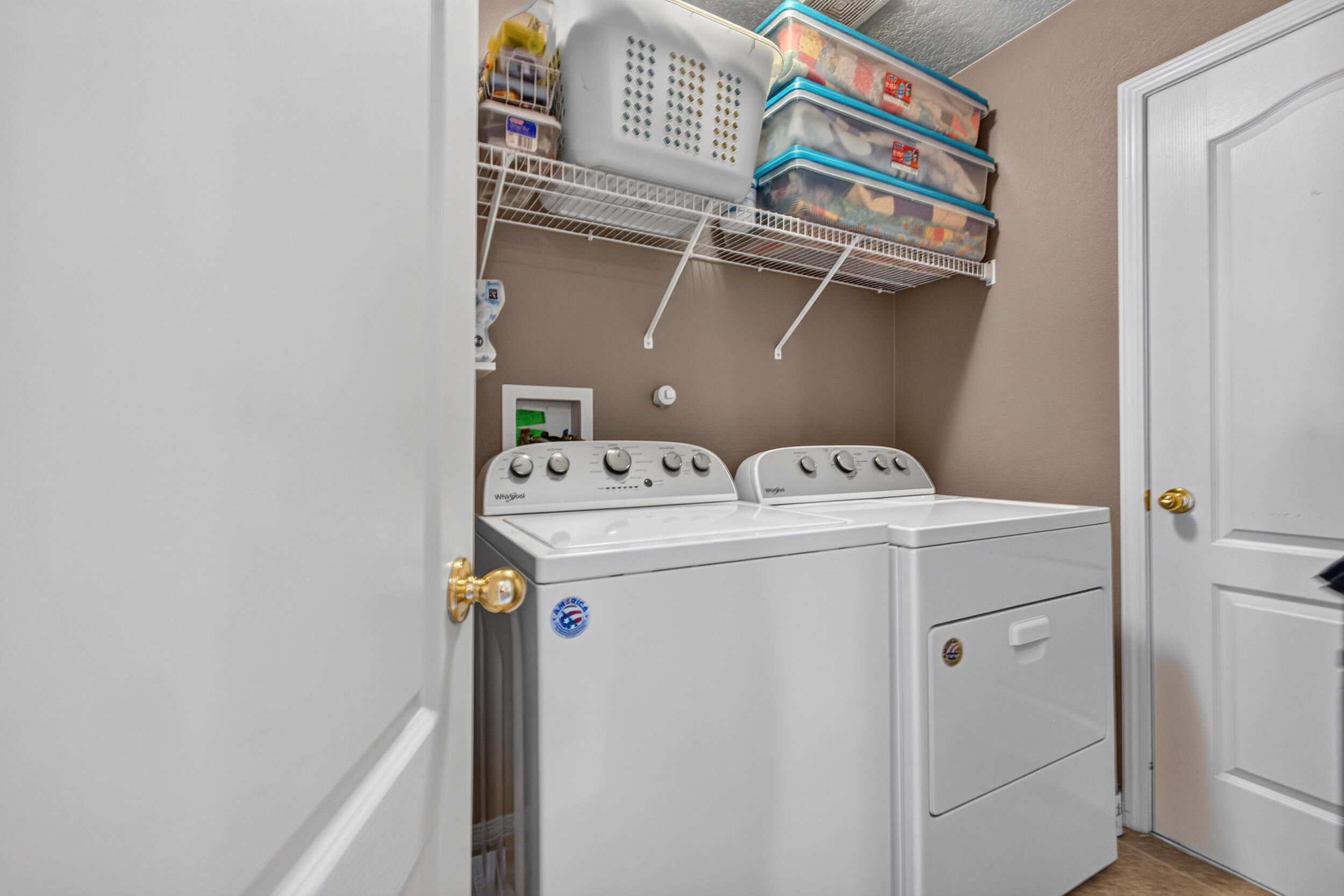 Photo 17 — 2912 McKinnon Way SW