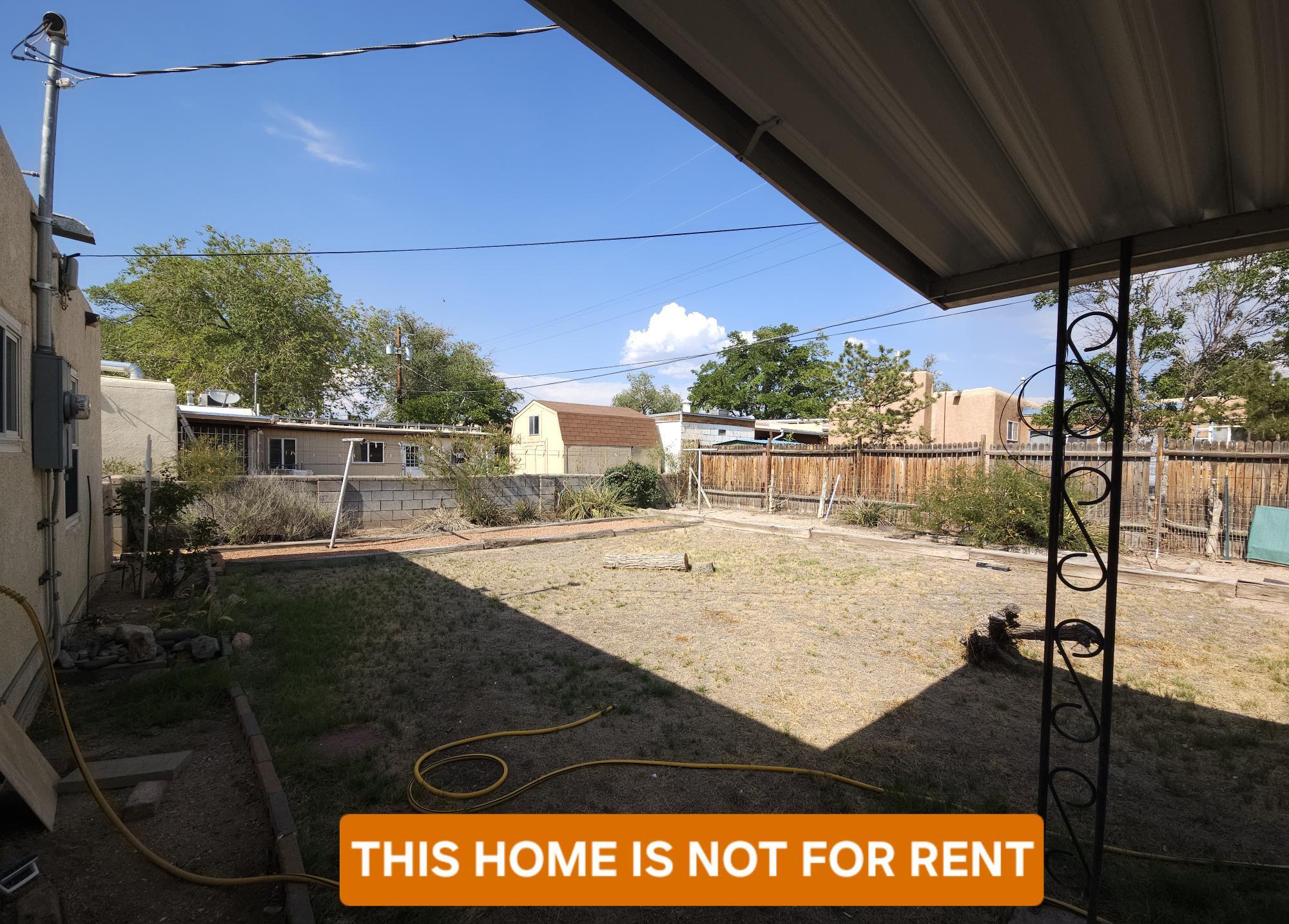 Photo 8 — 904 La Veta Drive NE
