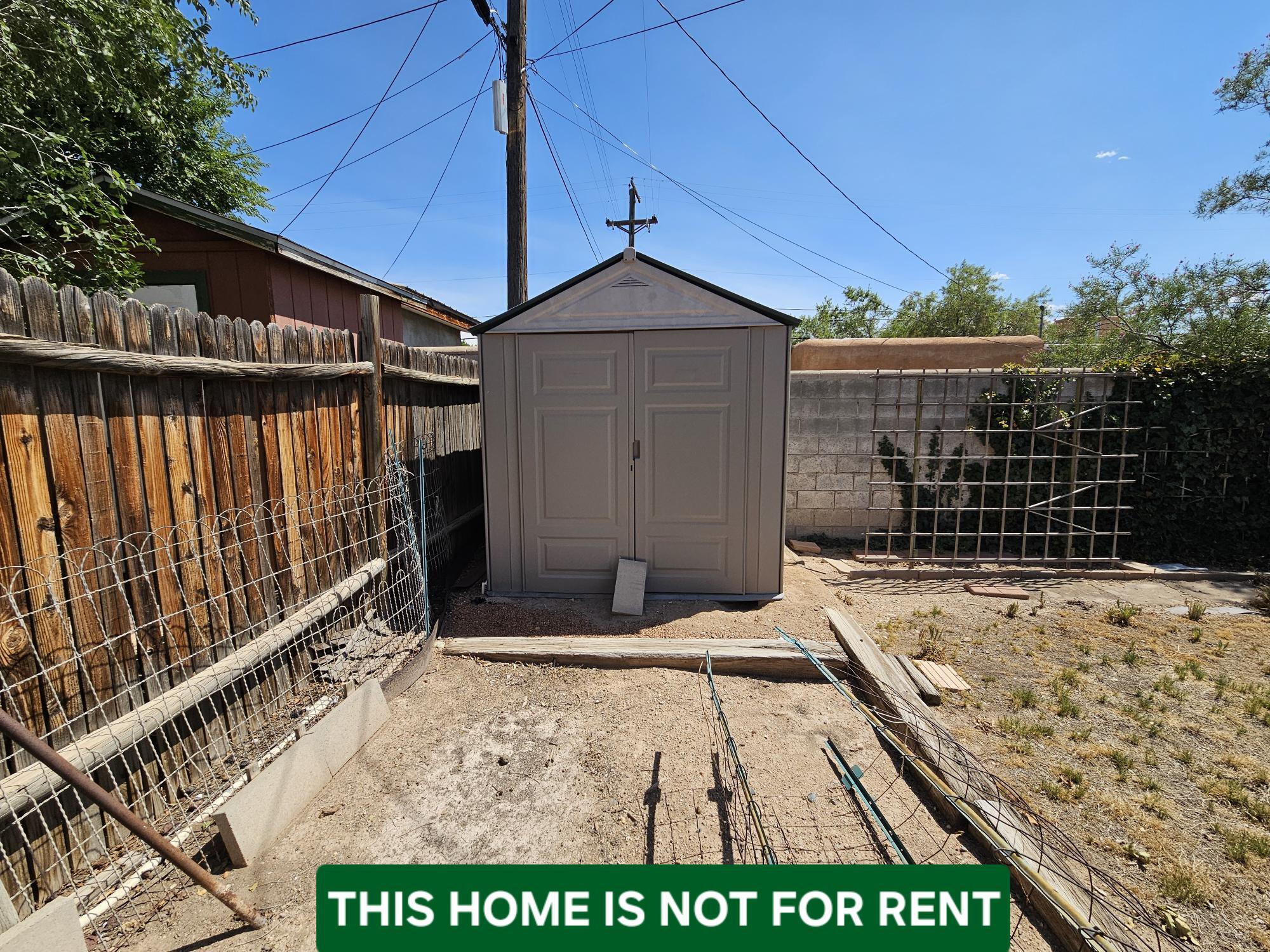 Photo 4 — 904 La Veta Drive NE