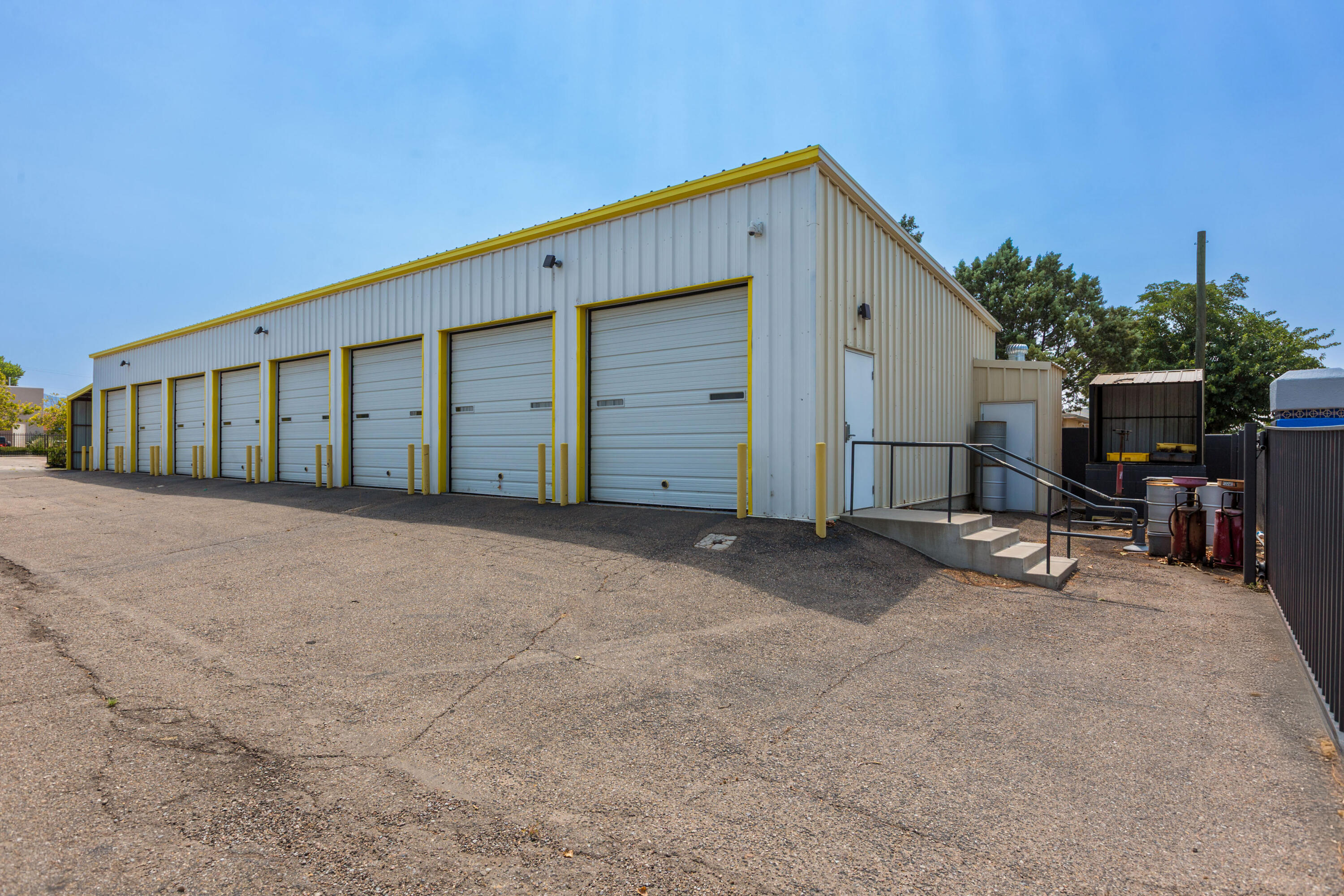 Photo 8 — 7800 Lomas Boulevard NE
