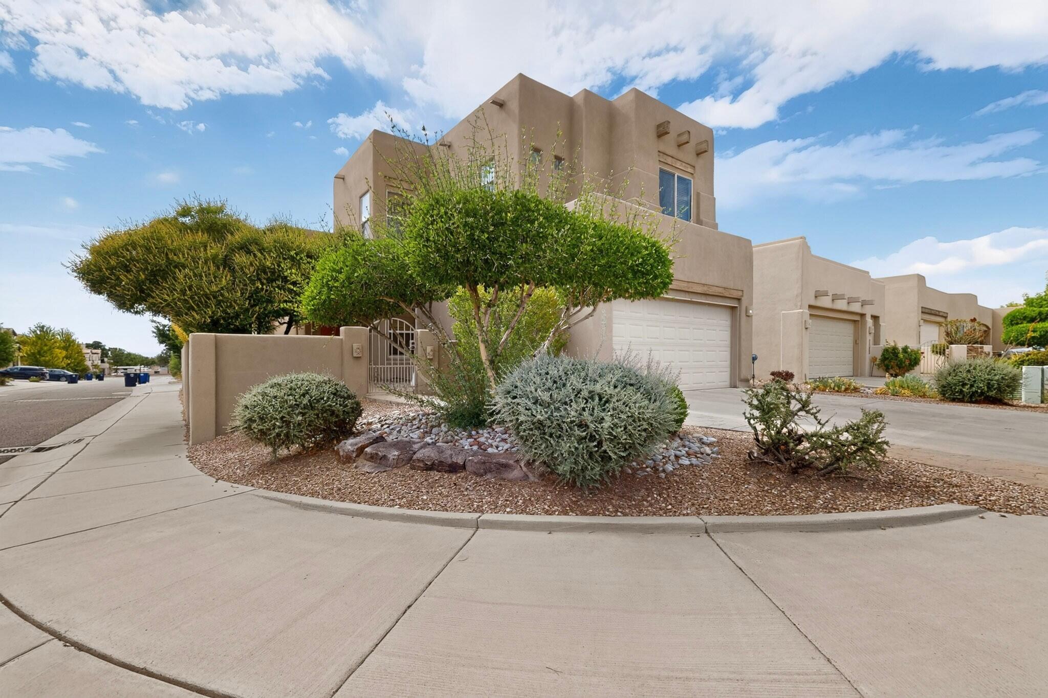 Photo 20 — 8201 Desert Shadow Way NE