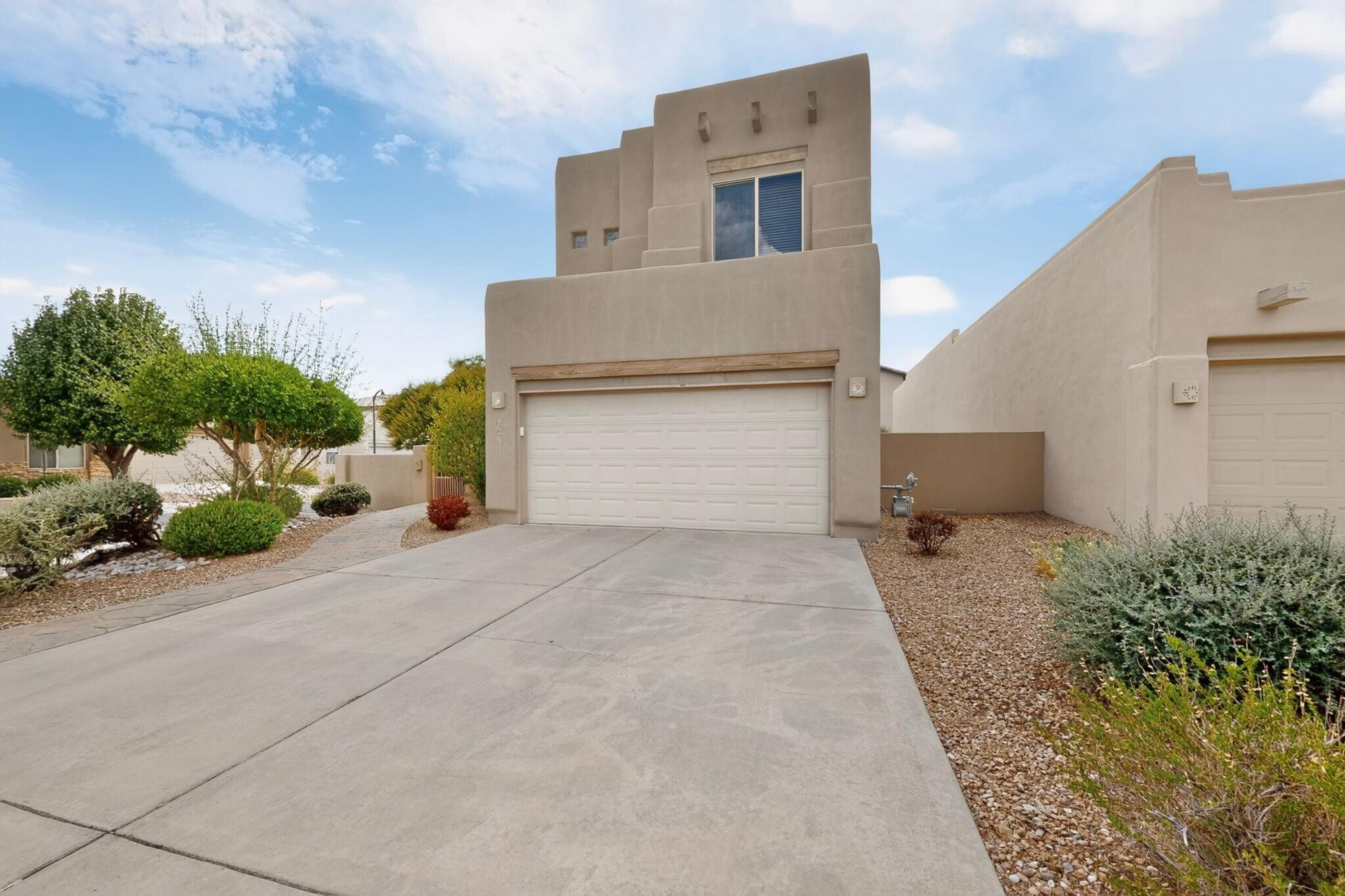 Photo 19 — 8201 Desert Shadow Way NE