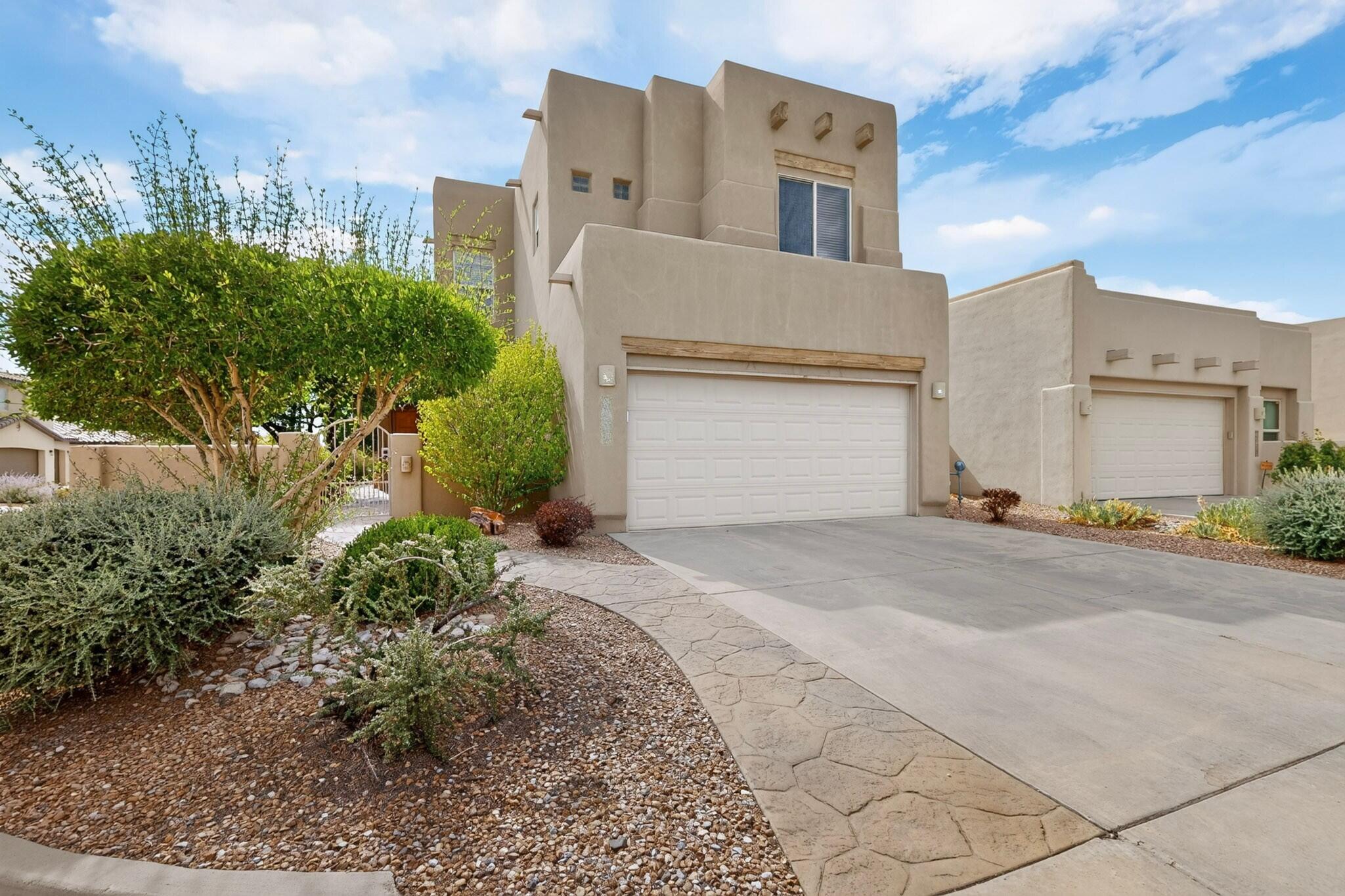 Photo 18 — 8201 Desert Shadow Way NE